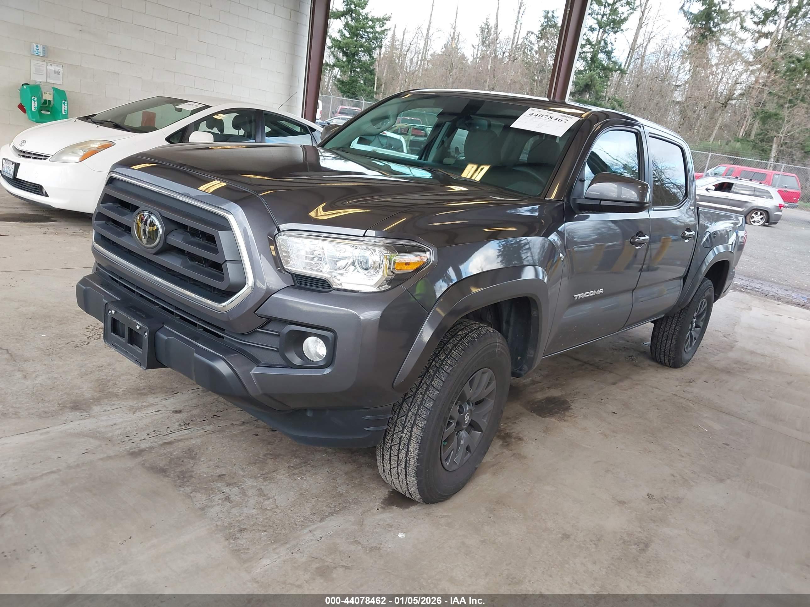 TOYOTA TACOMA image 2