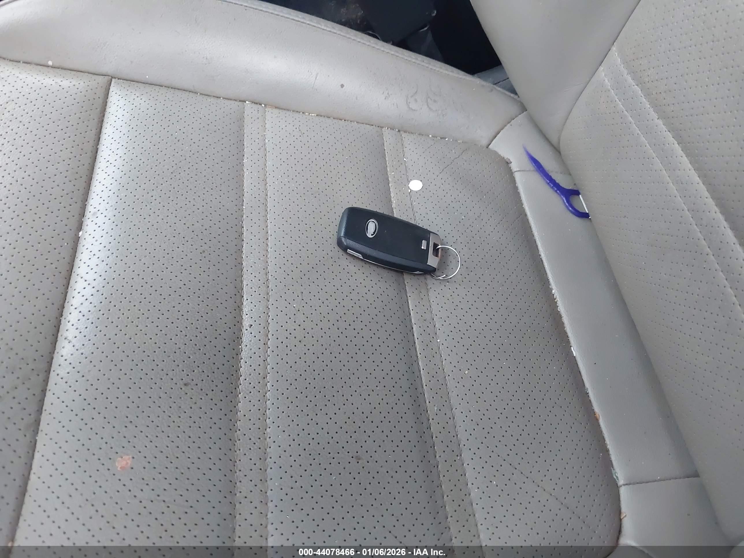 KIA SORENTO image 11