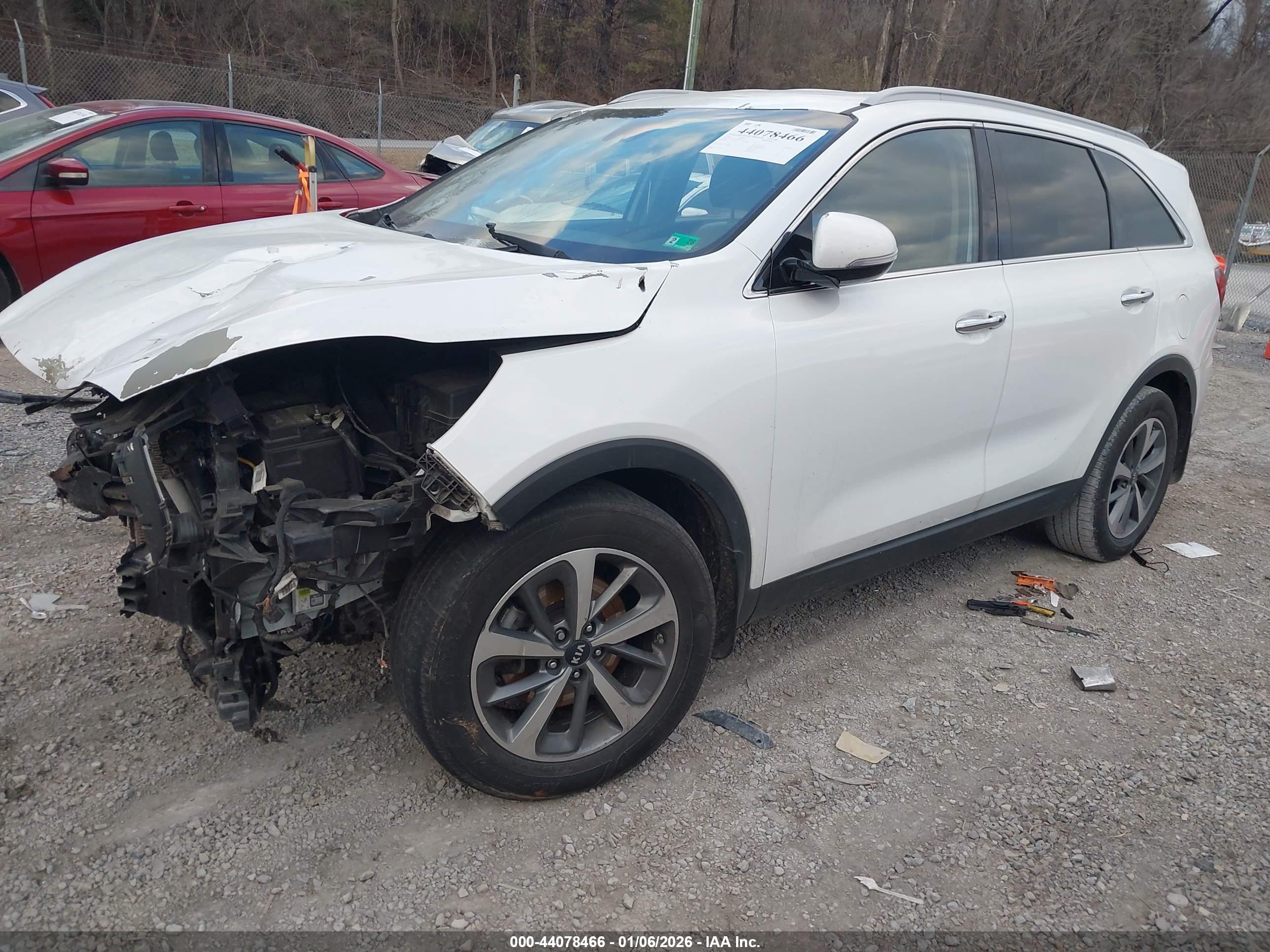 KIA SORENTO image 2