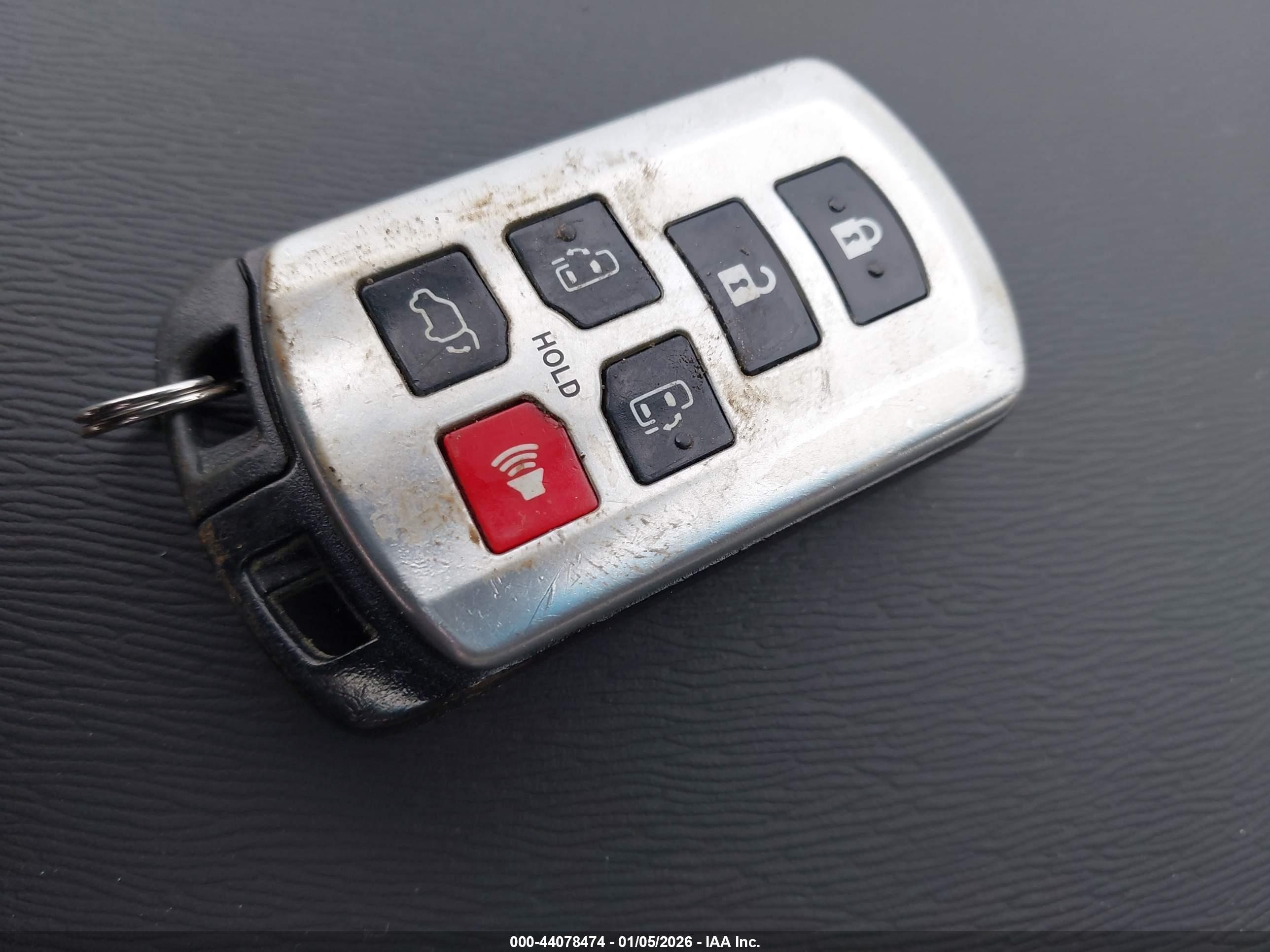TOYOTA SIENNA image 11