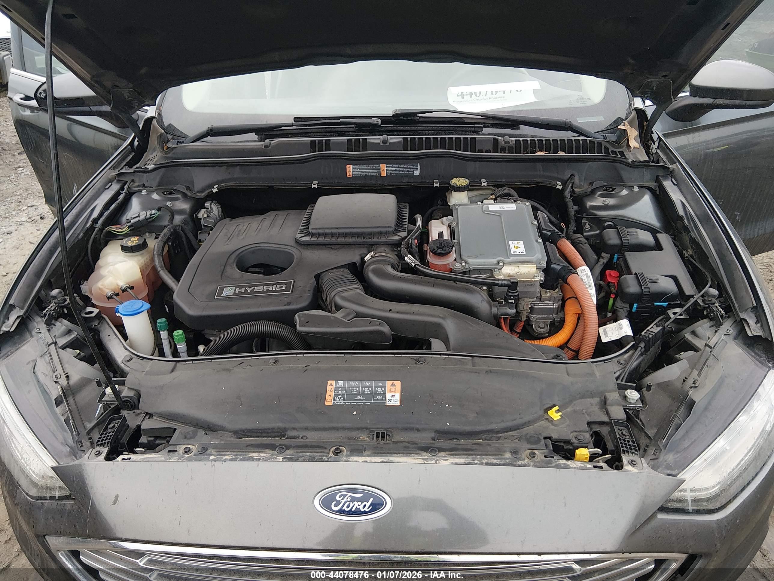 FORD FUSION image 10