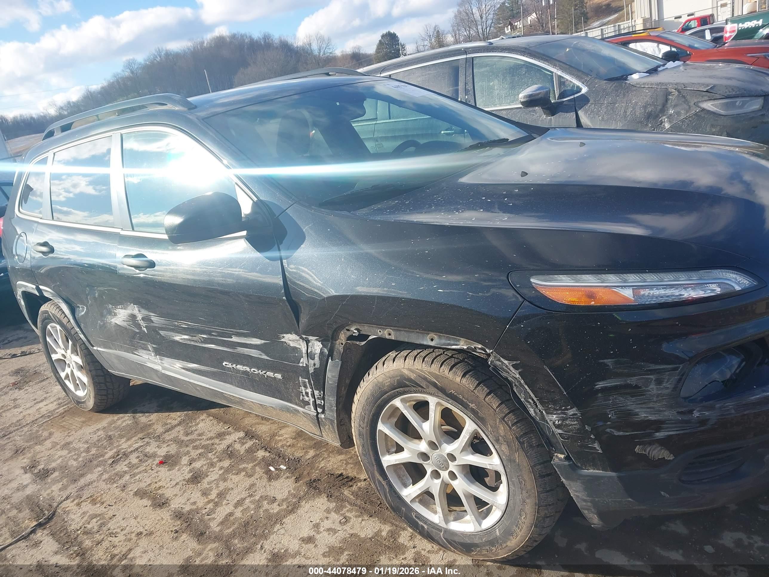 JEEP CHEROKEE image 6