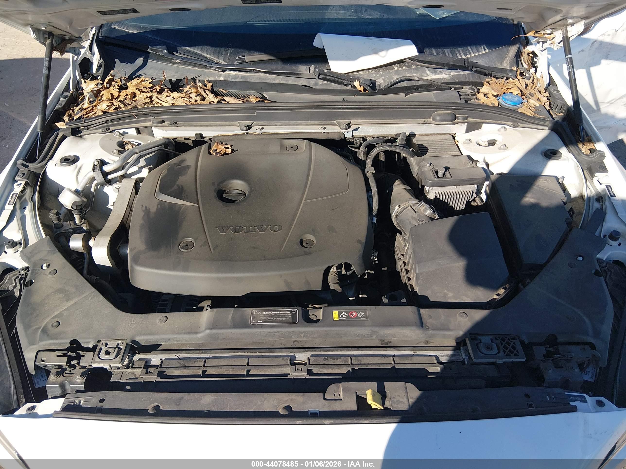 VOLVO S60 image 10