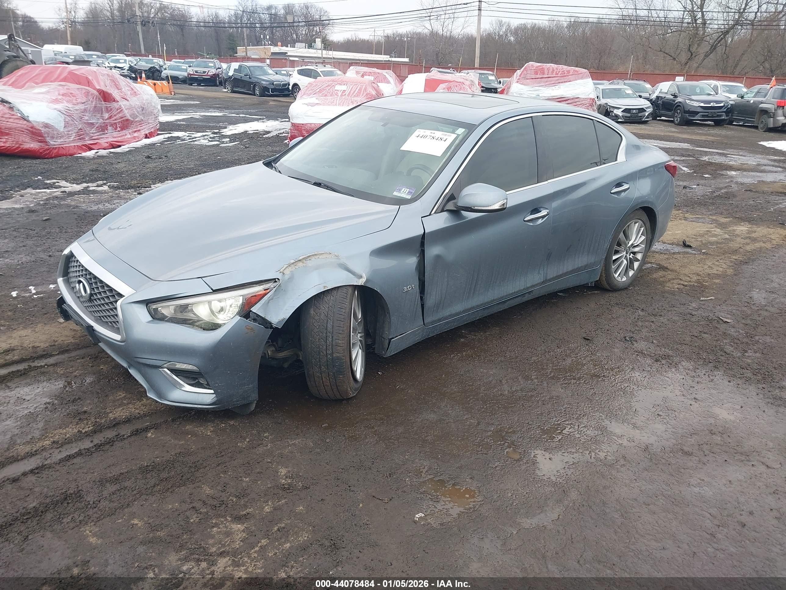 INFINITI Q50 image 2