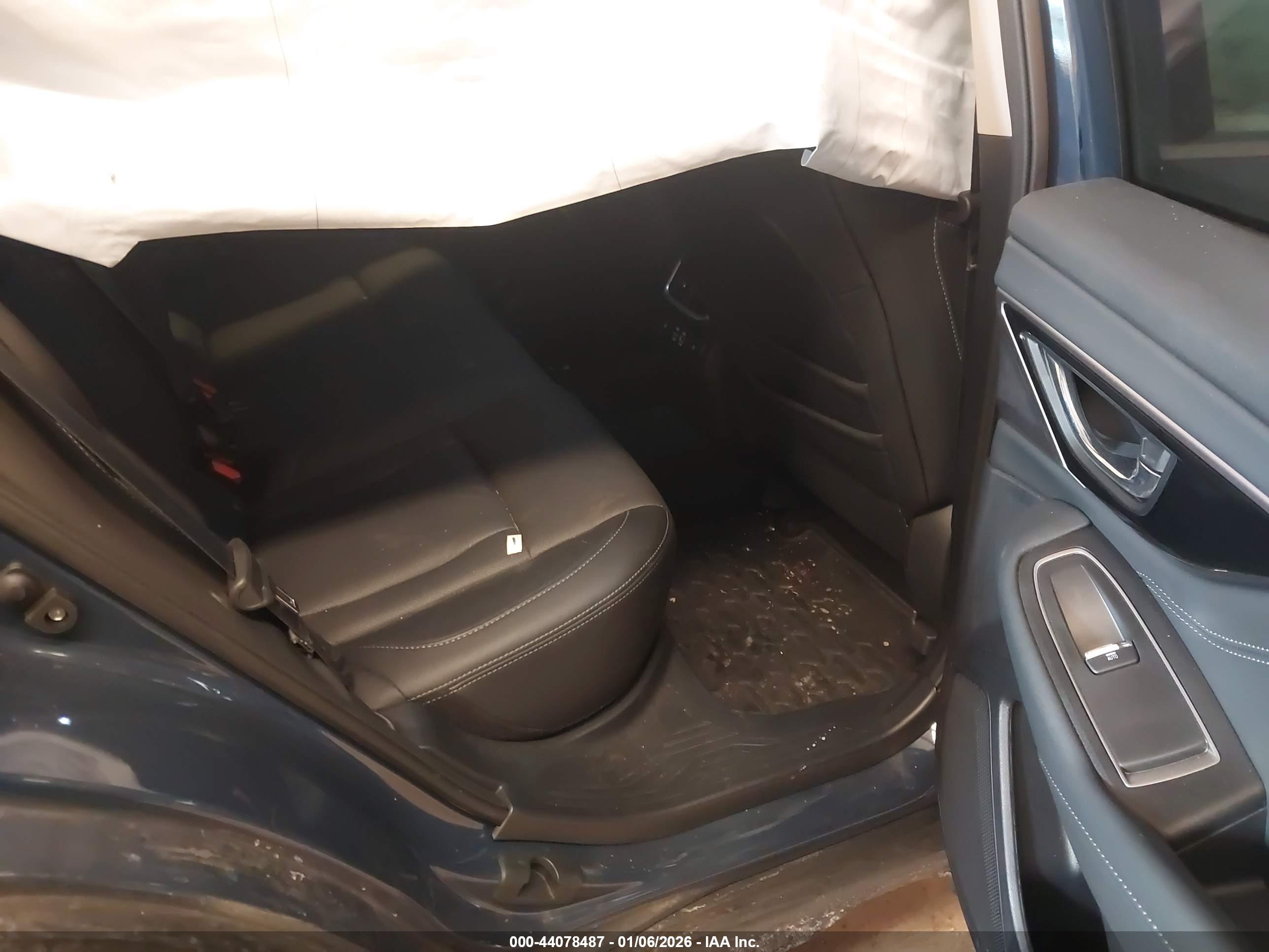 SUBARU OUTBACK image 8