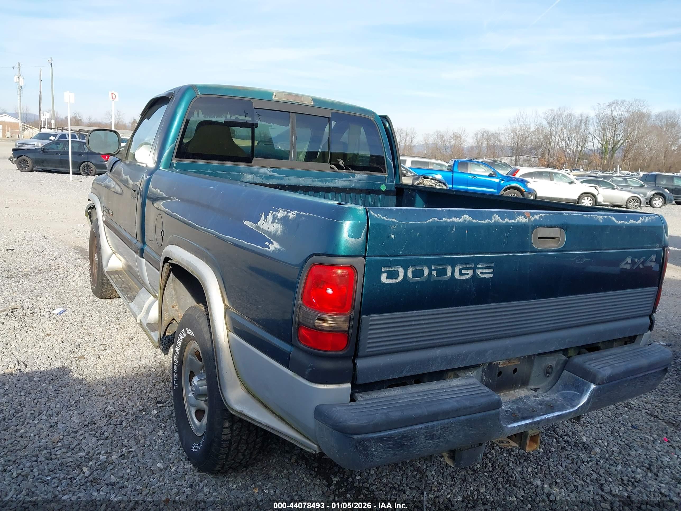 DODGE RAM image 3