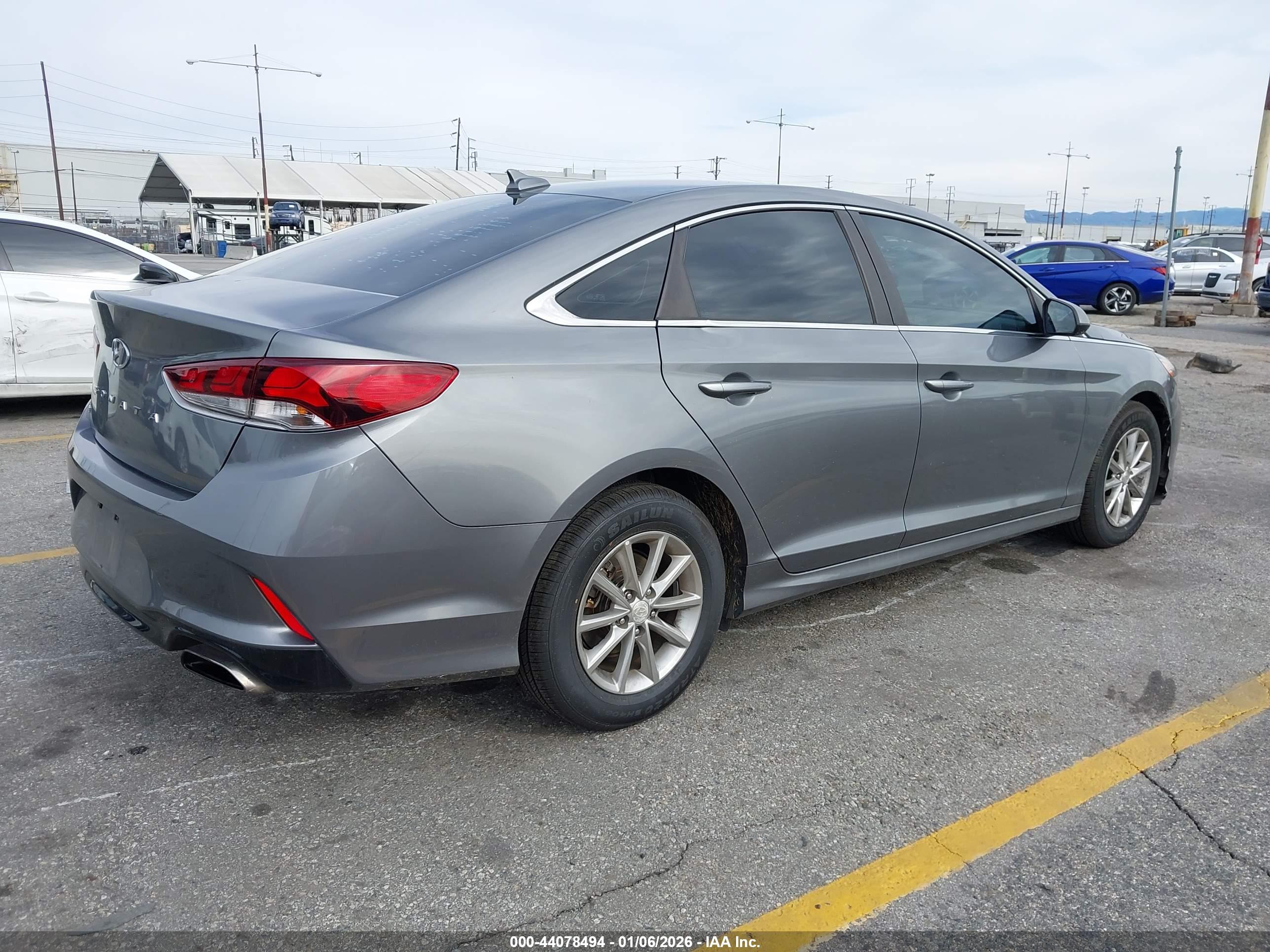 HYUNDAI SONATA image 4