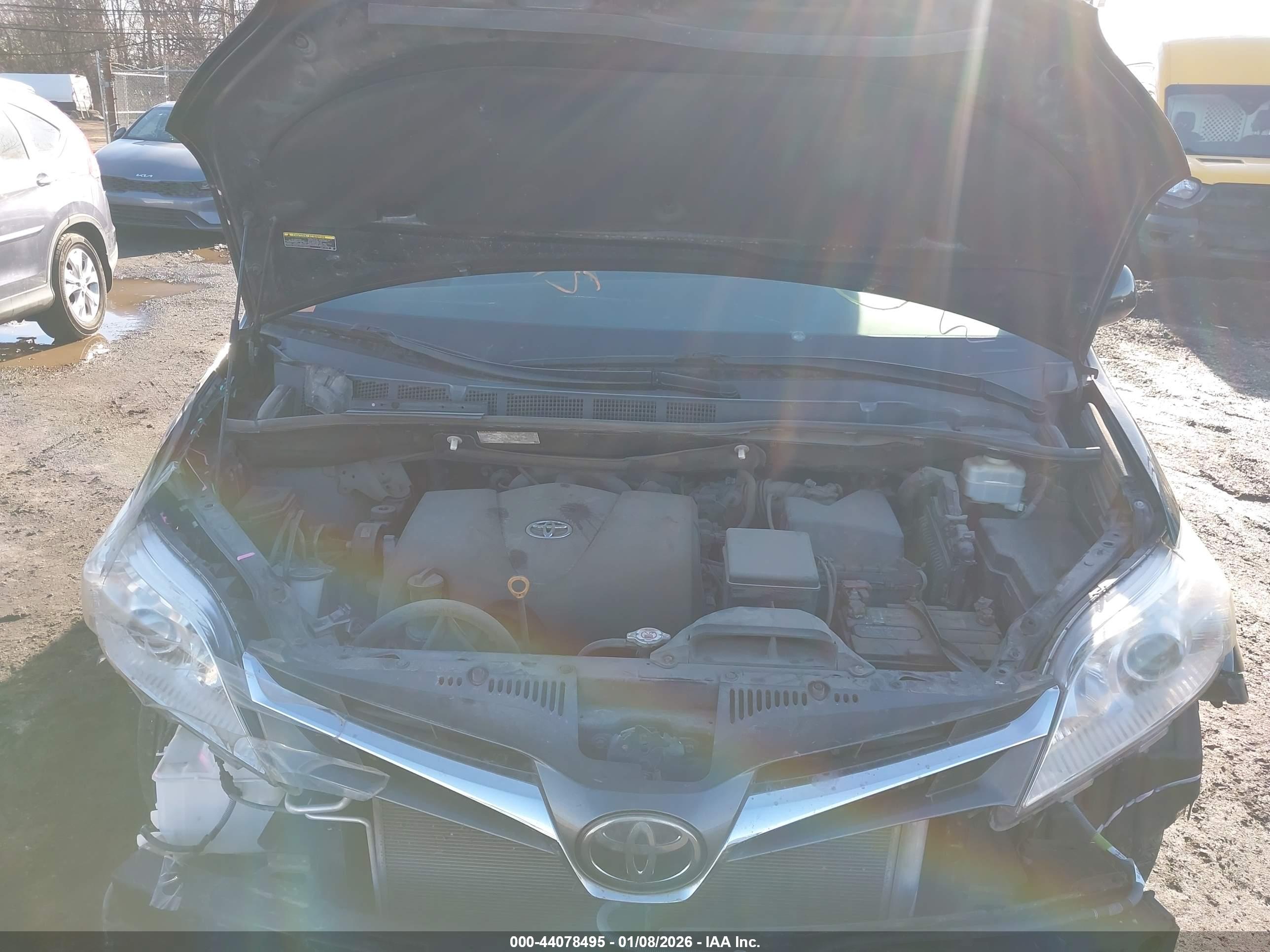 TOYOTA SIENNA image 10