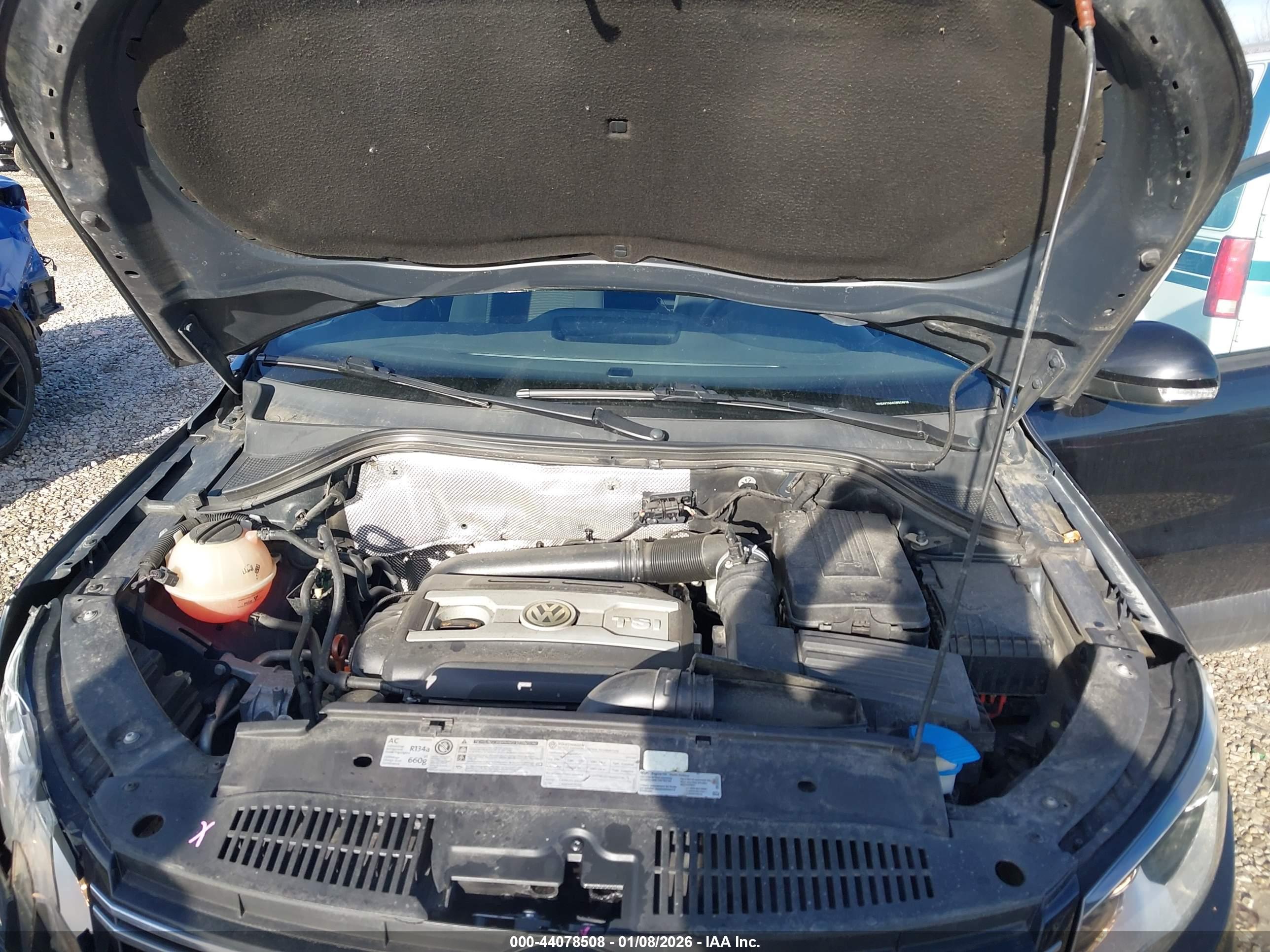 VOLKSWAGEN TIGUAN image 10