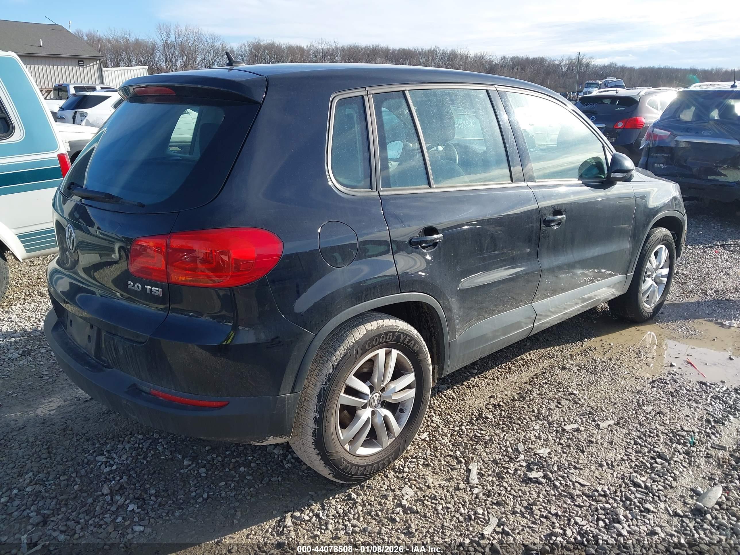 VOLKSWAGEN TIGUAN image 4