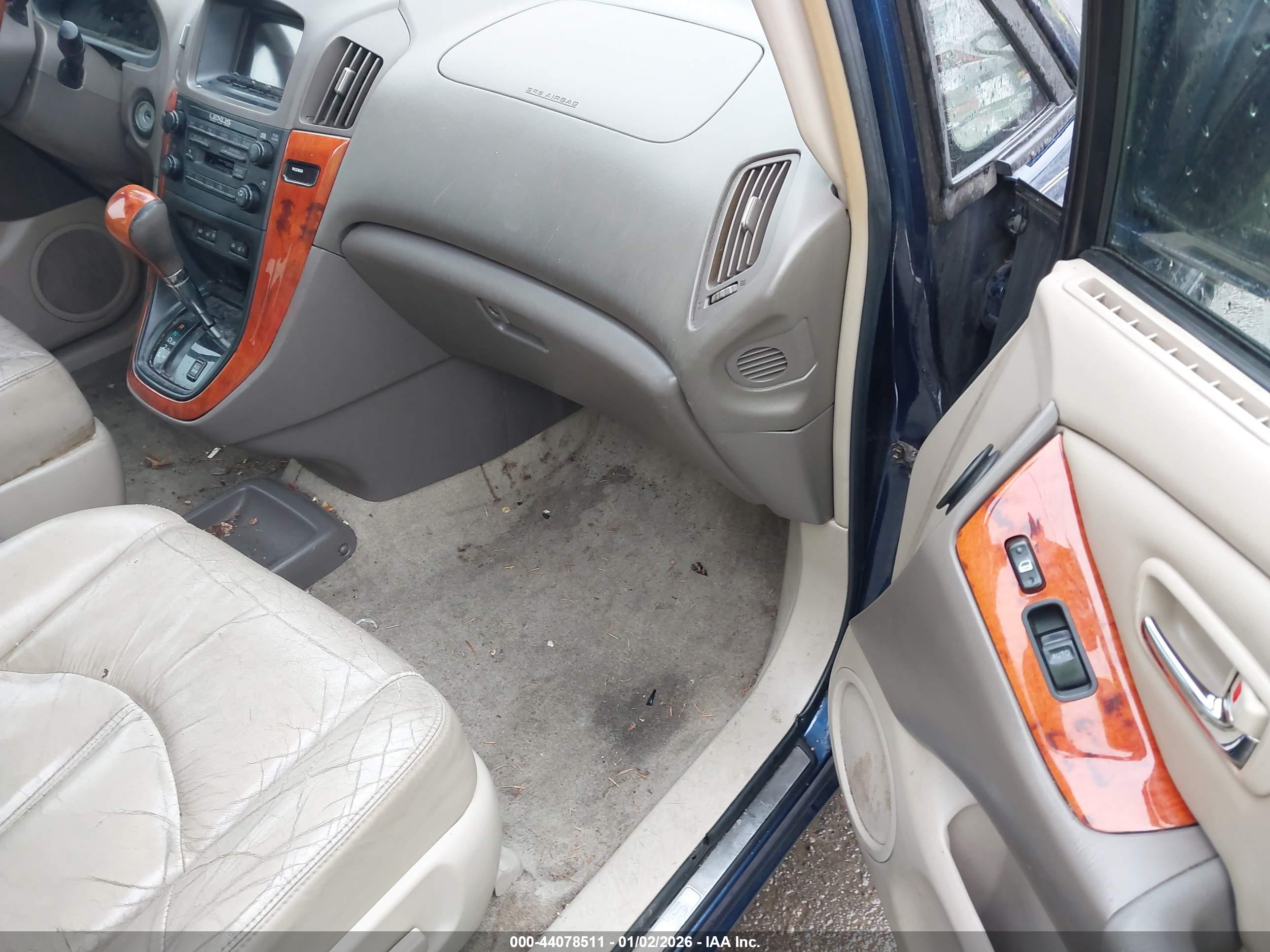 LEXUS RX image 5