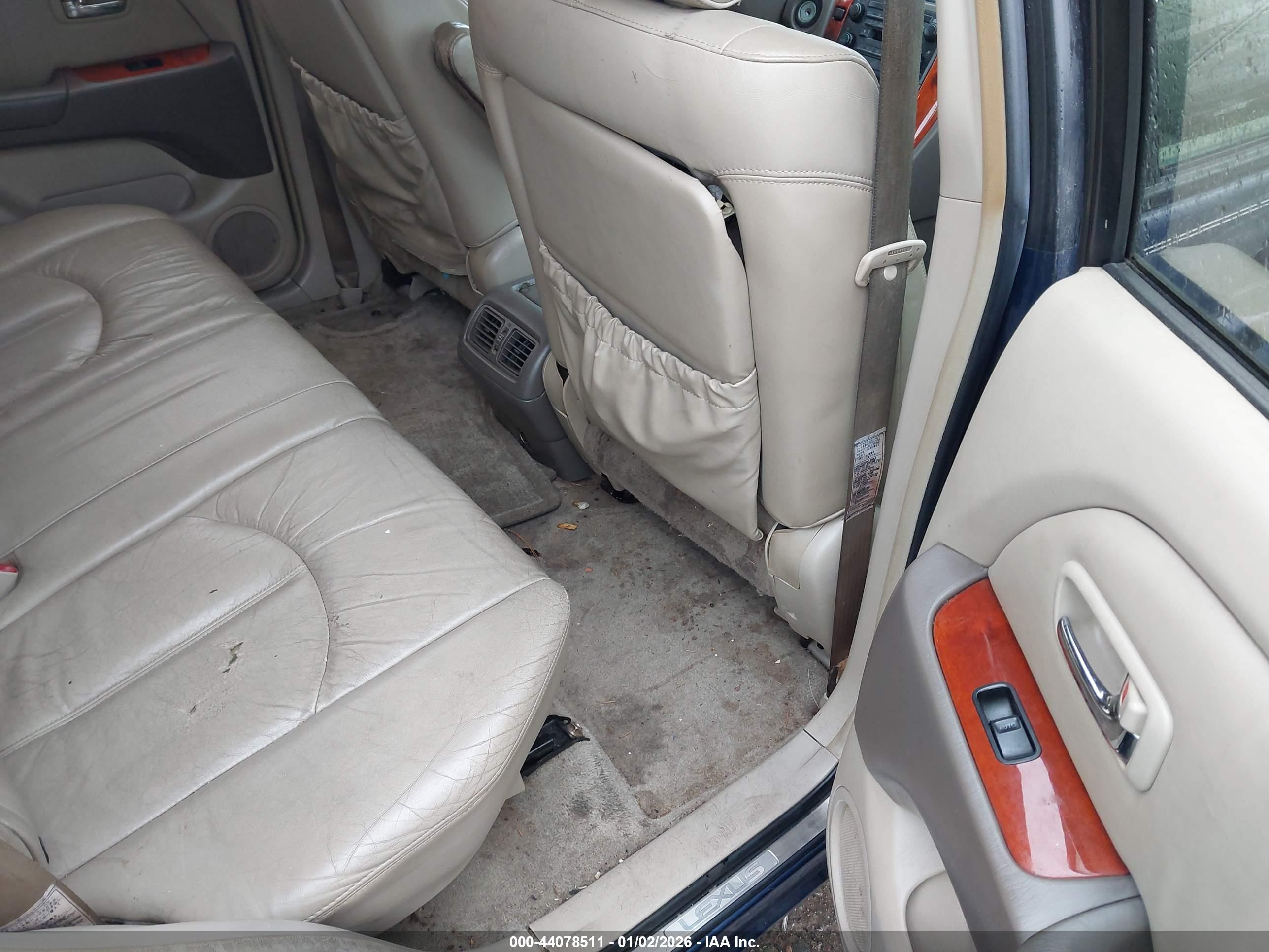 LEXUS RX image 8