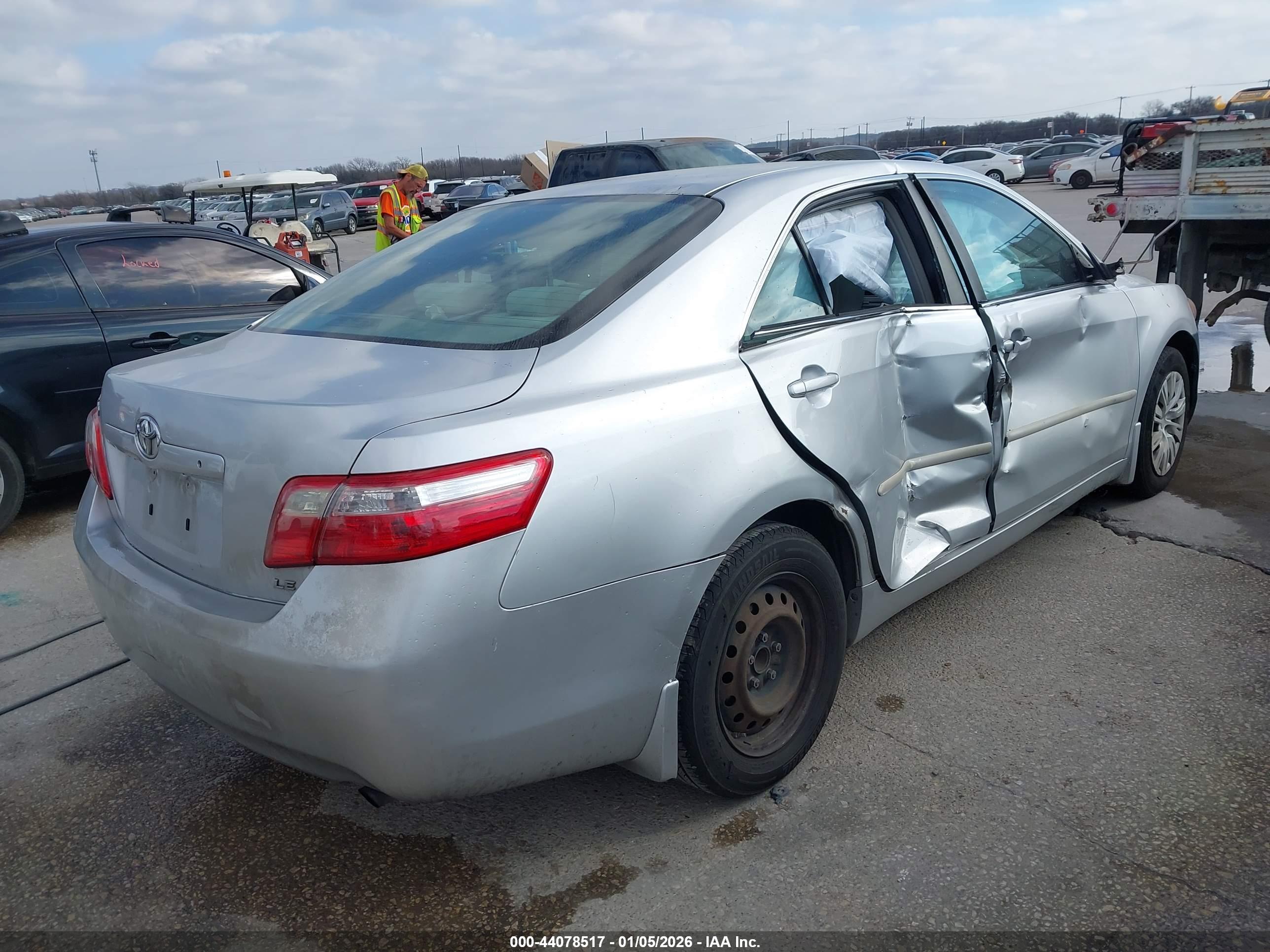 TOYOTA CAMRY image 4