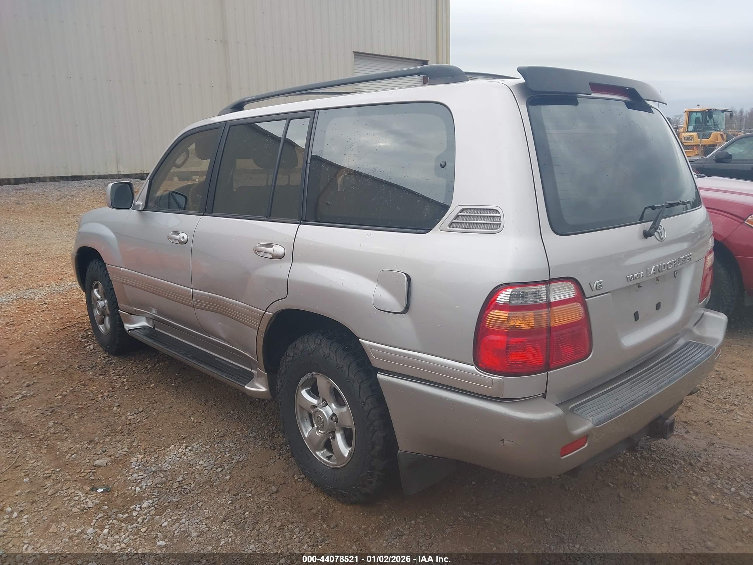TOYOTA LAND image 3