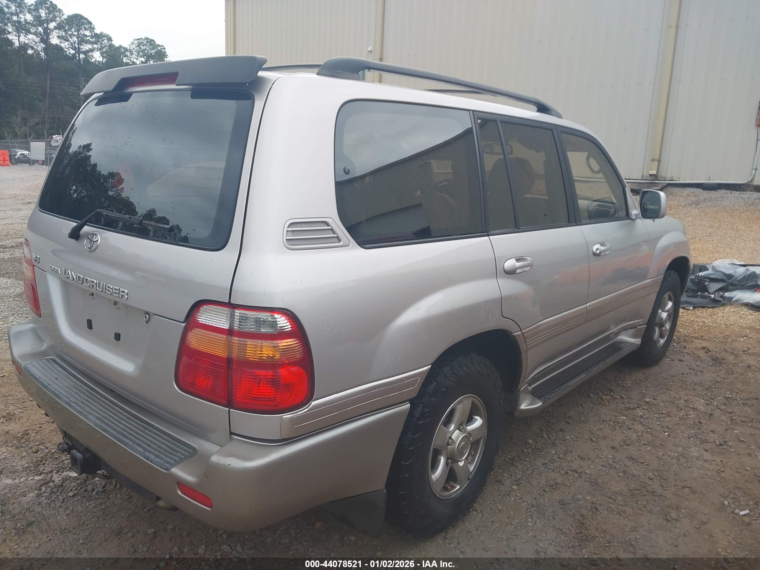 TOYOTA LAND image 4