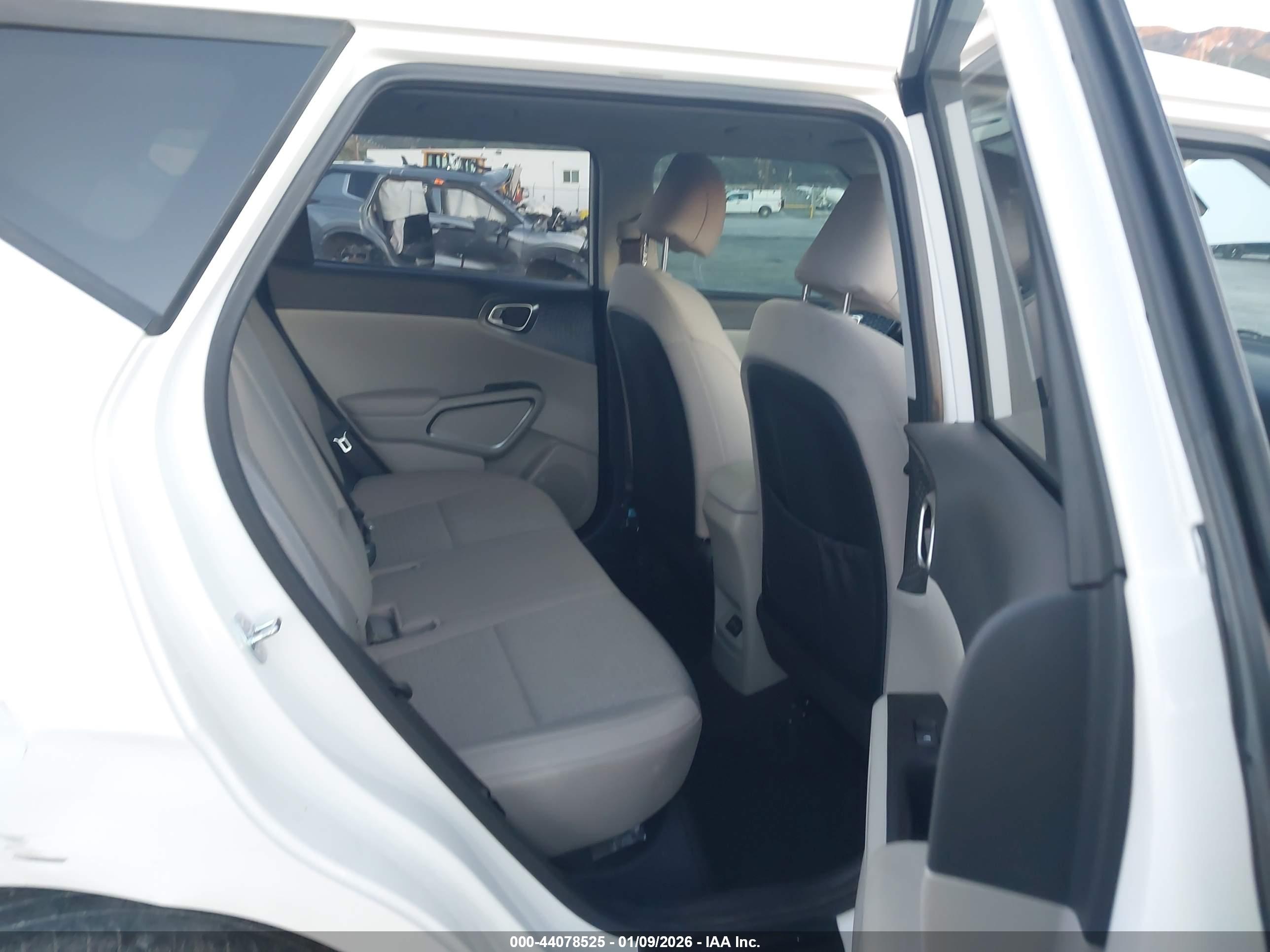 KIA SOUL image 8