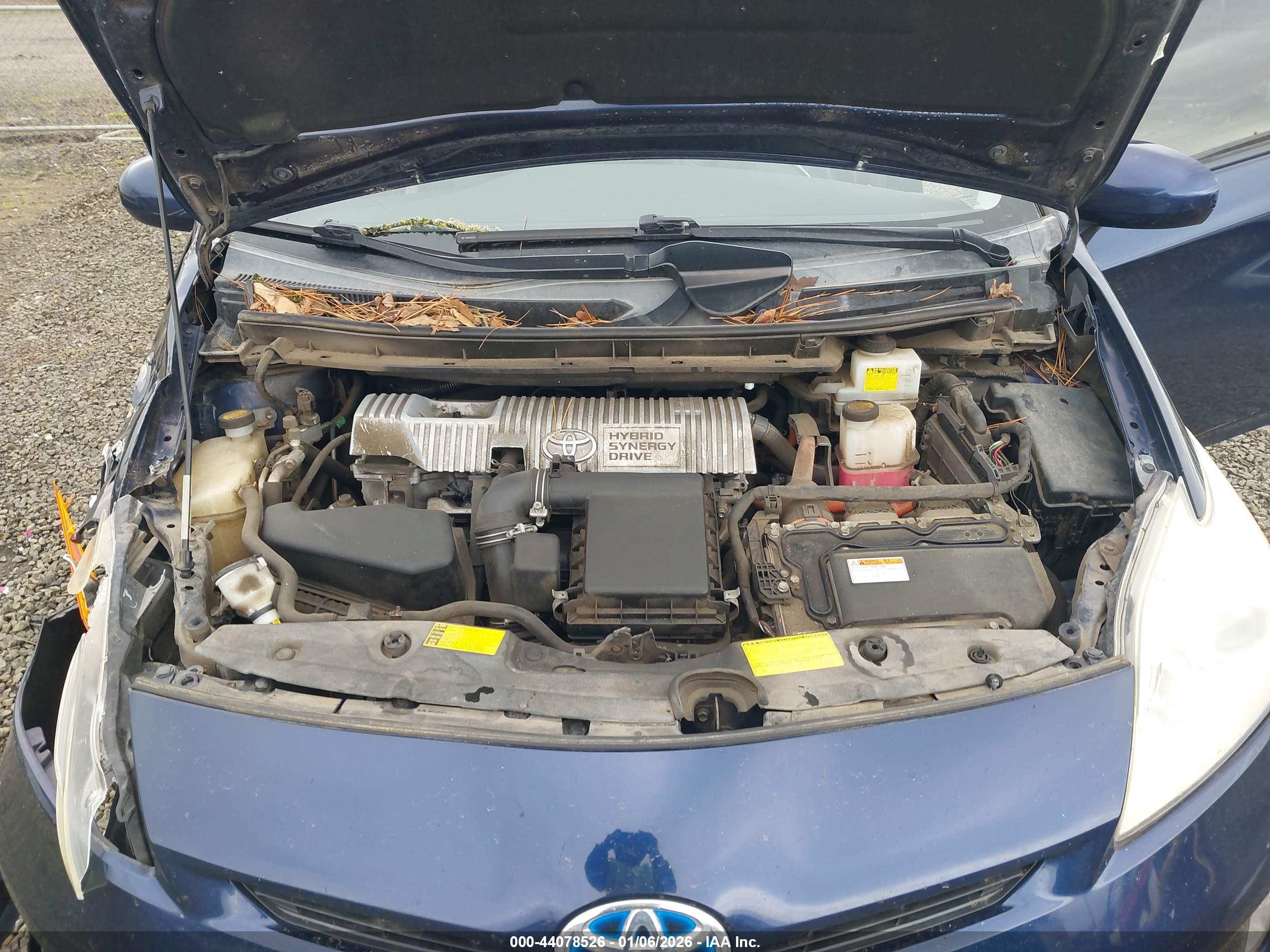 TOYOTA PRIUS image 10