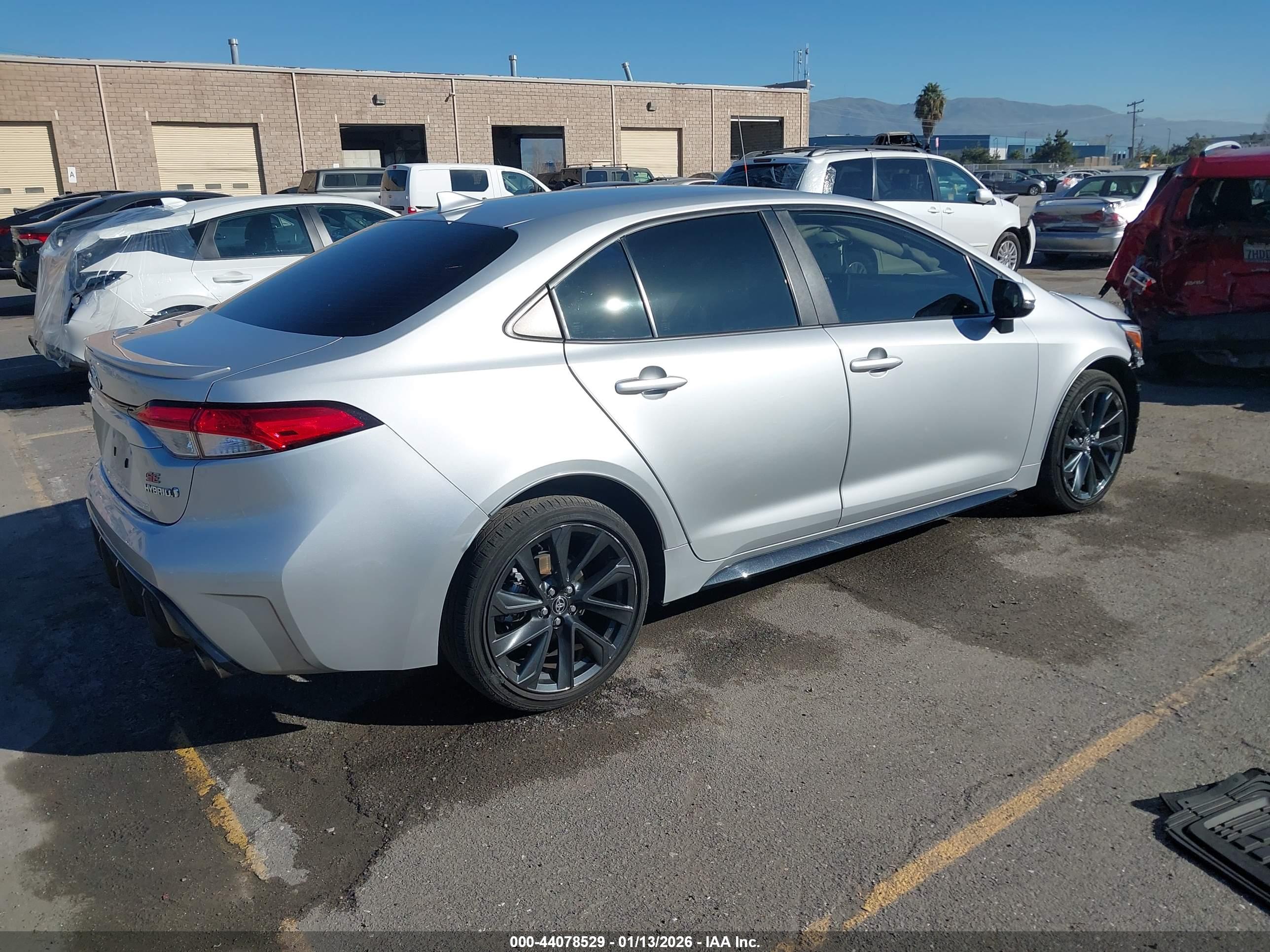 TOYOTA COROLLA image 4