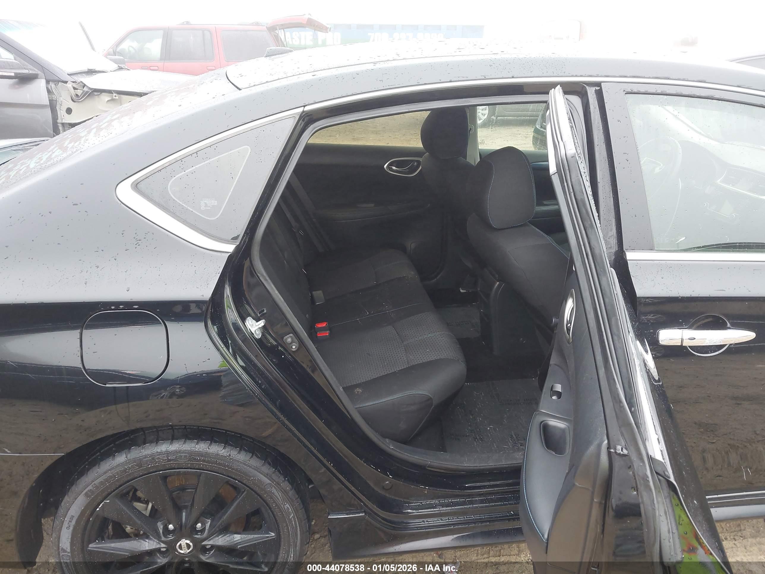 NISSAN SENTRA image 8
