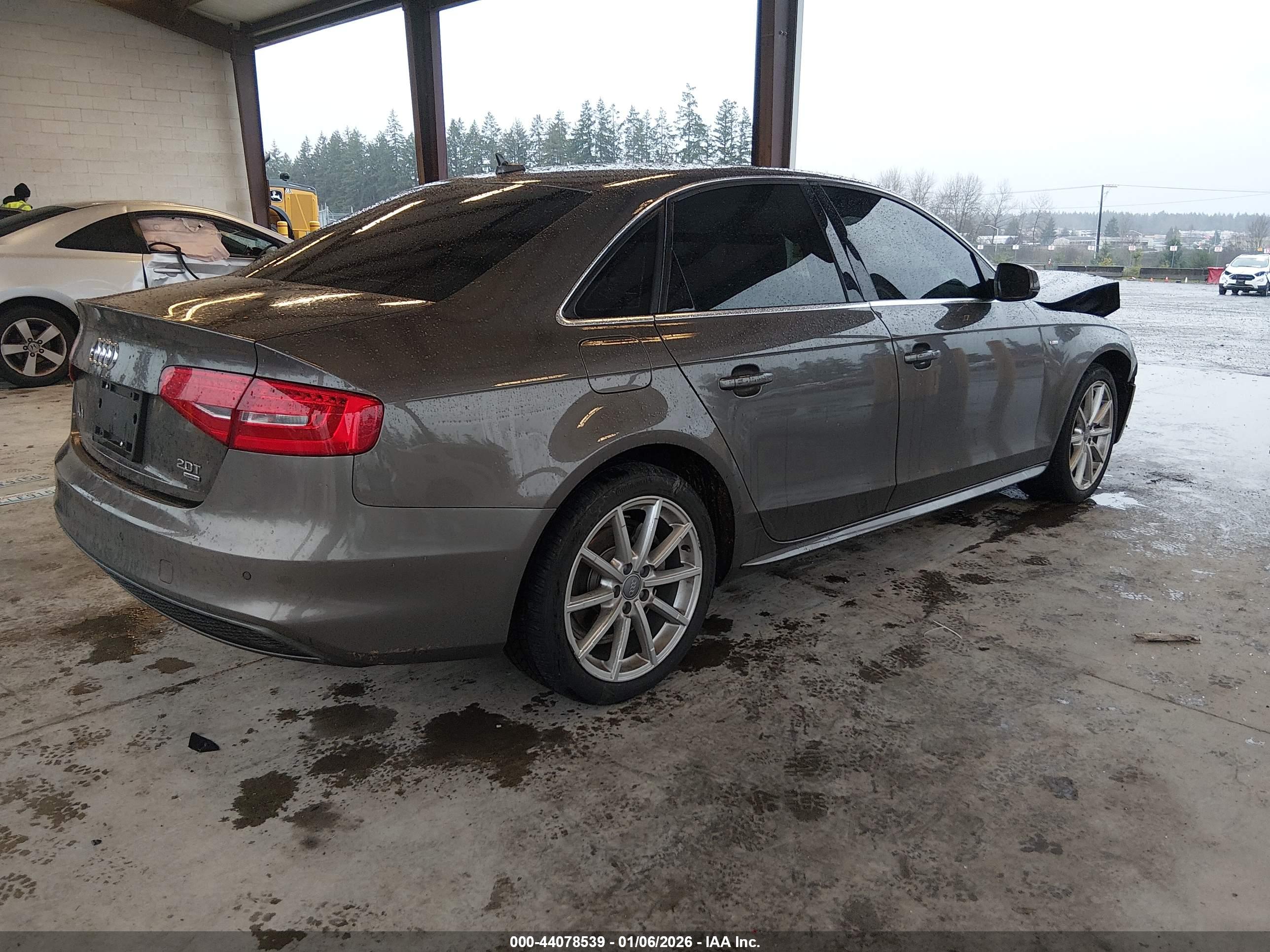 AUDI A4 image 4