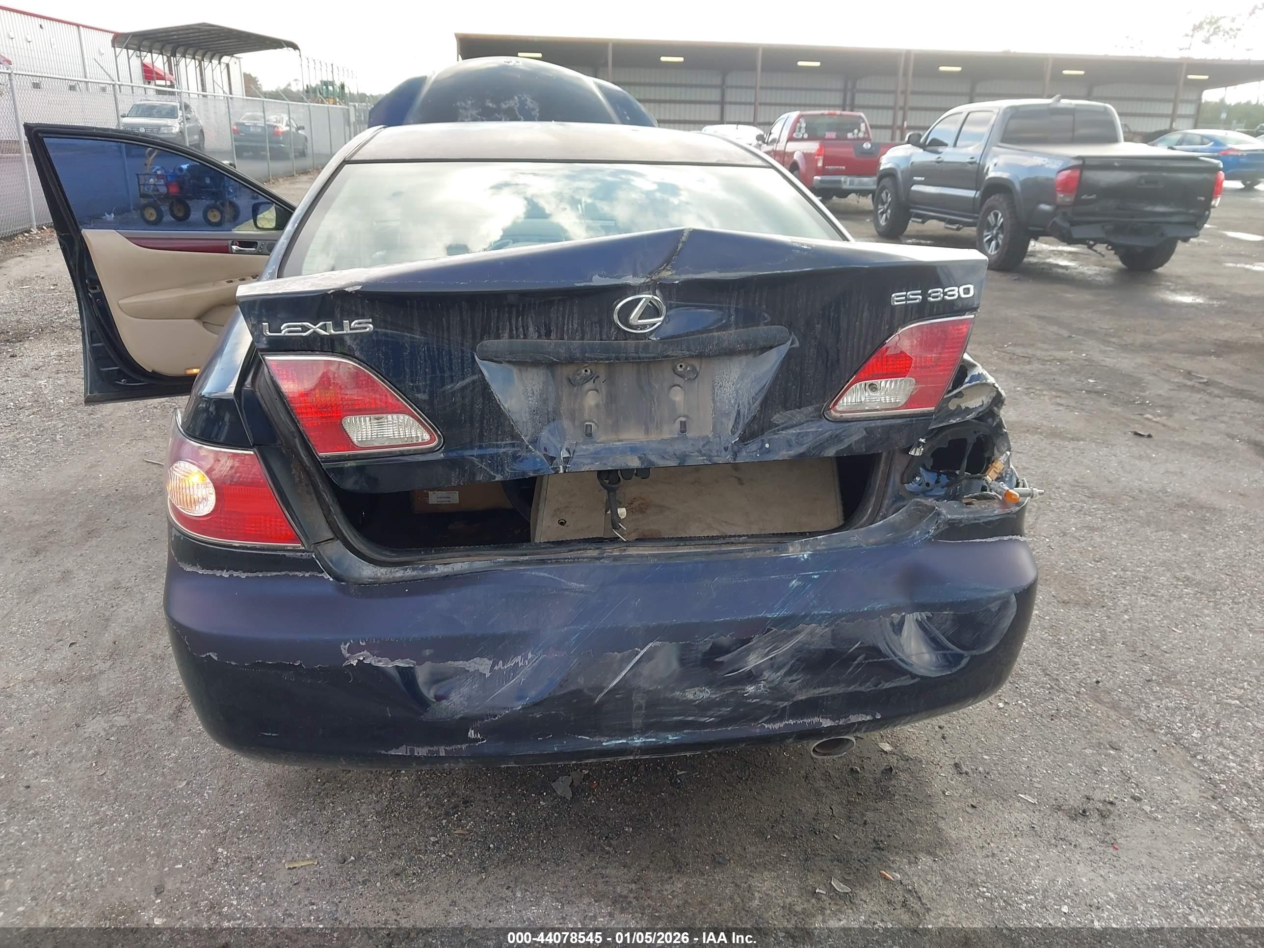 LEXUS ES image 6