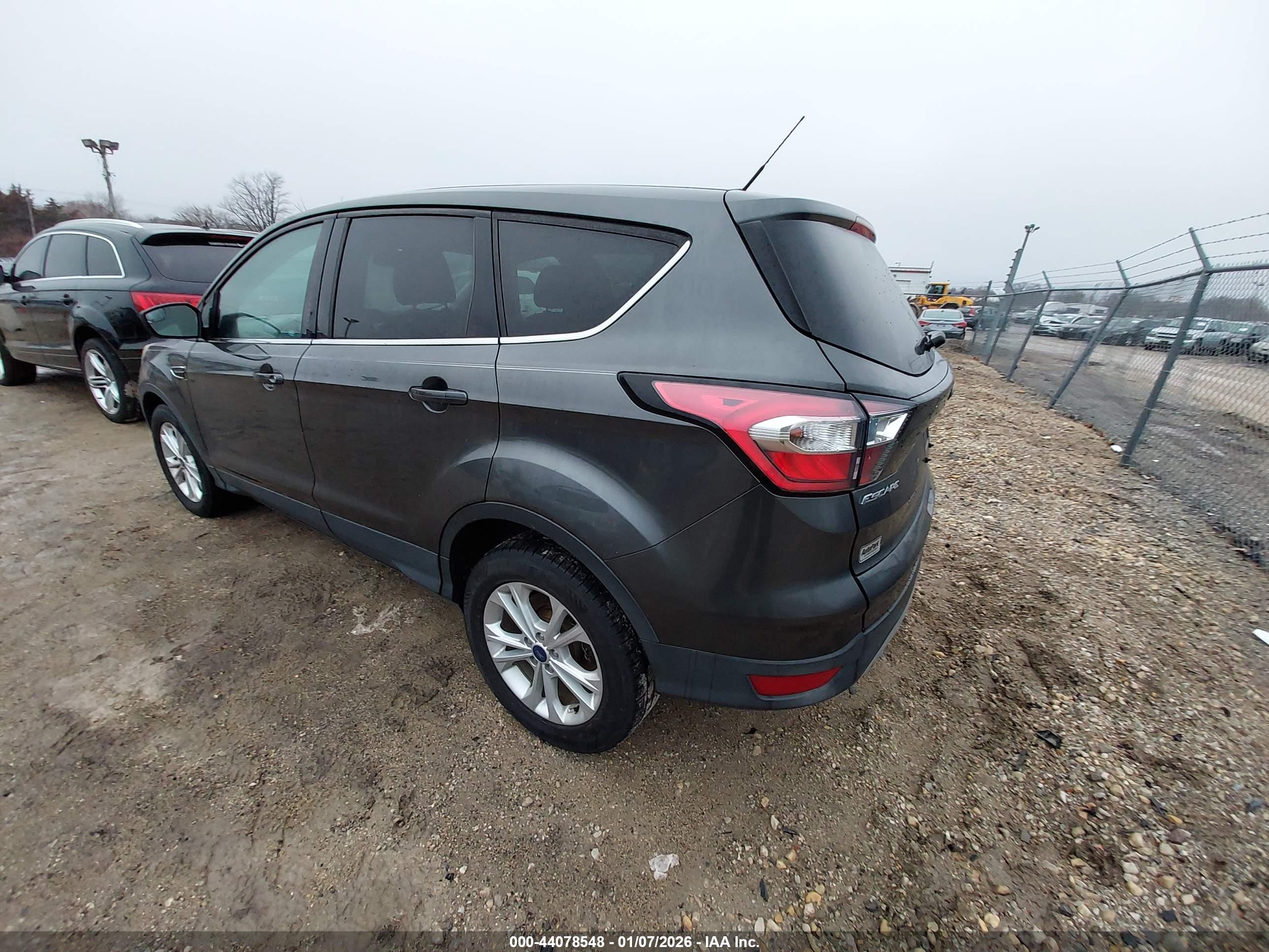 FORD ESCAPE image 3