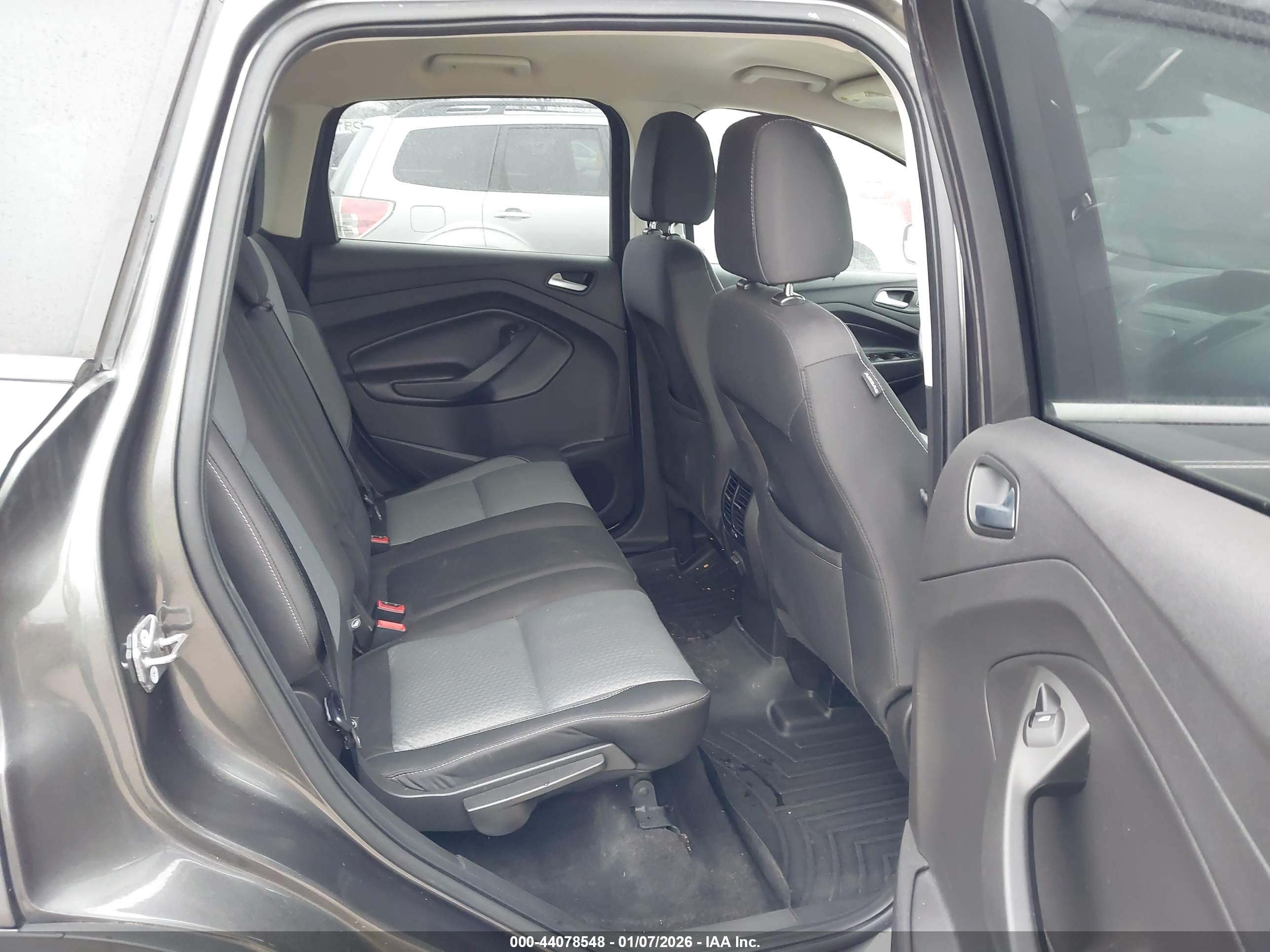 FORD ESCAPE image 8