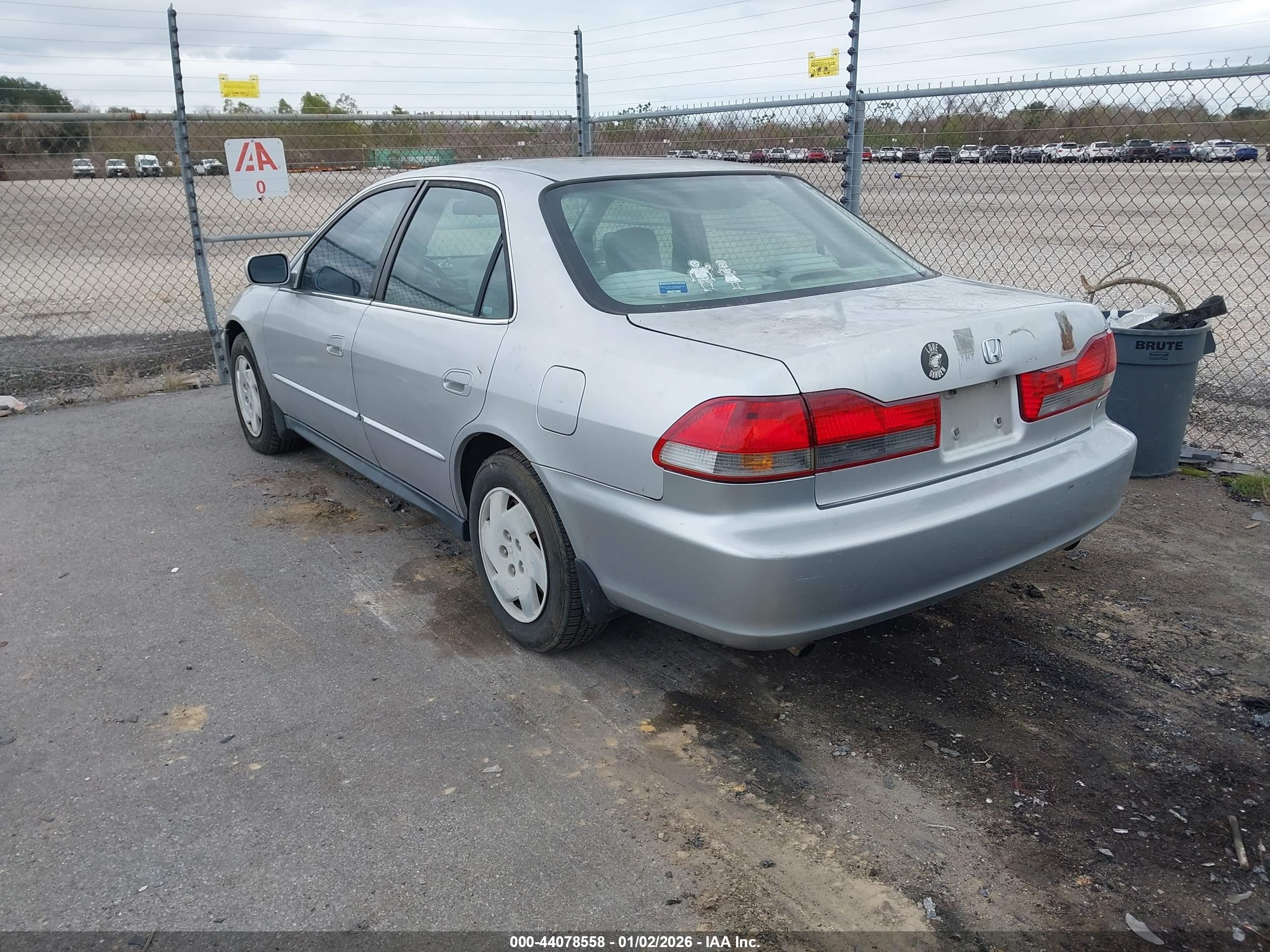 HONDA ACCORD image 3