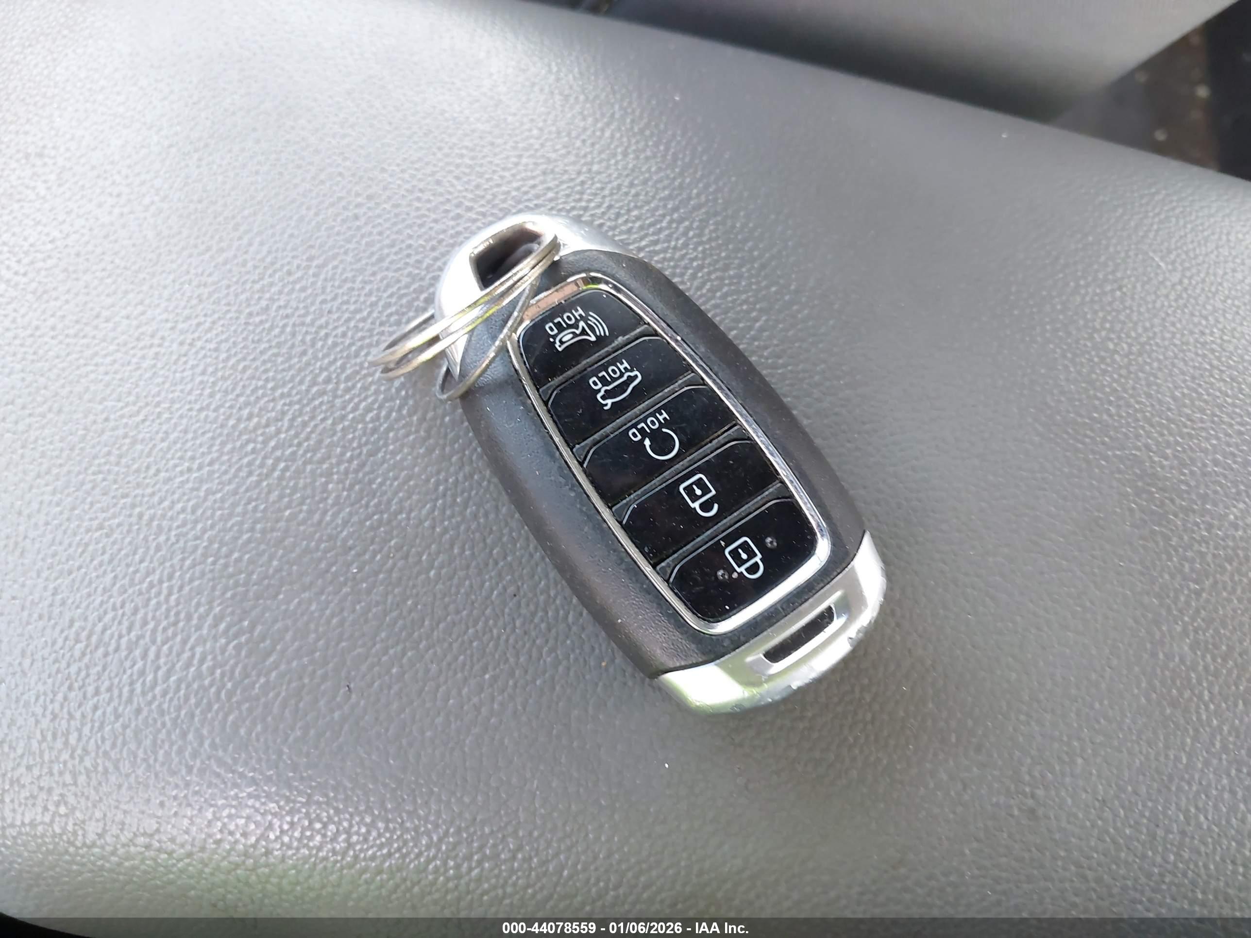 HYUNDAI ELANTRA image 11
