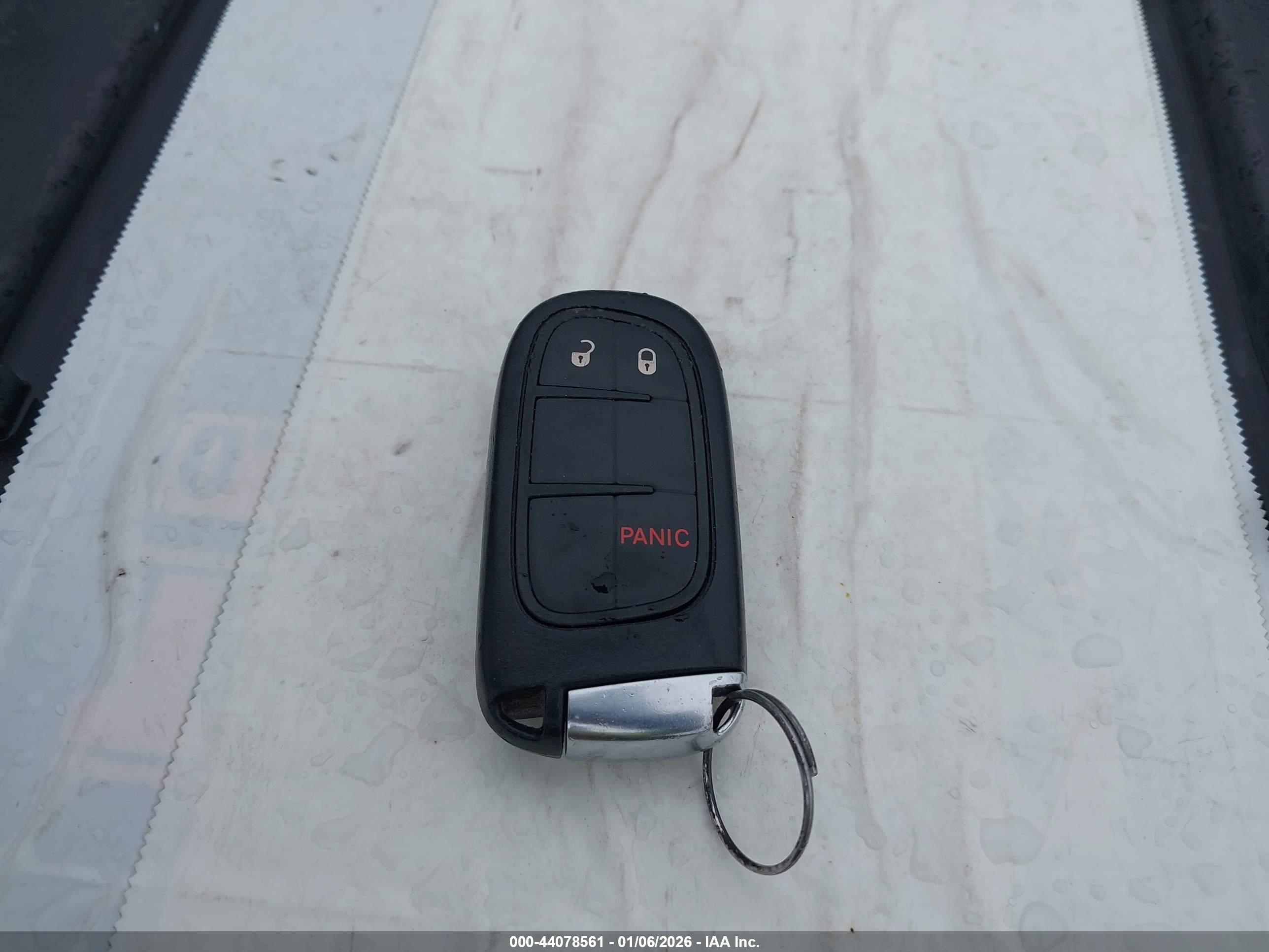 JEEP CHEROKEE image 11