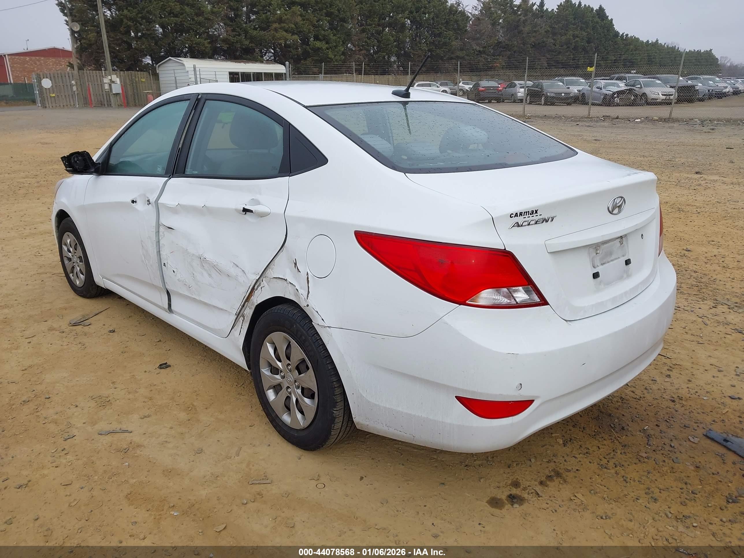 HYUNDAI ACCENT image 3