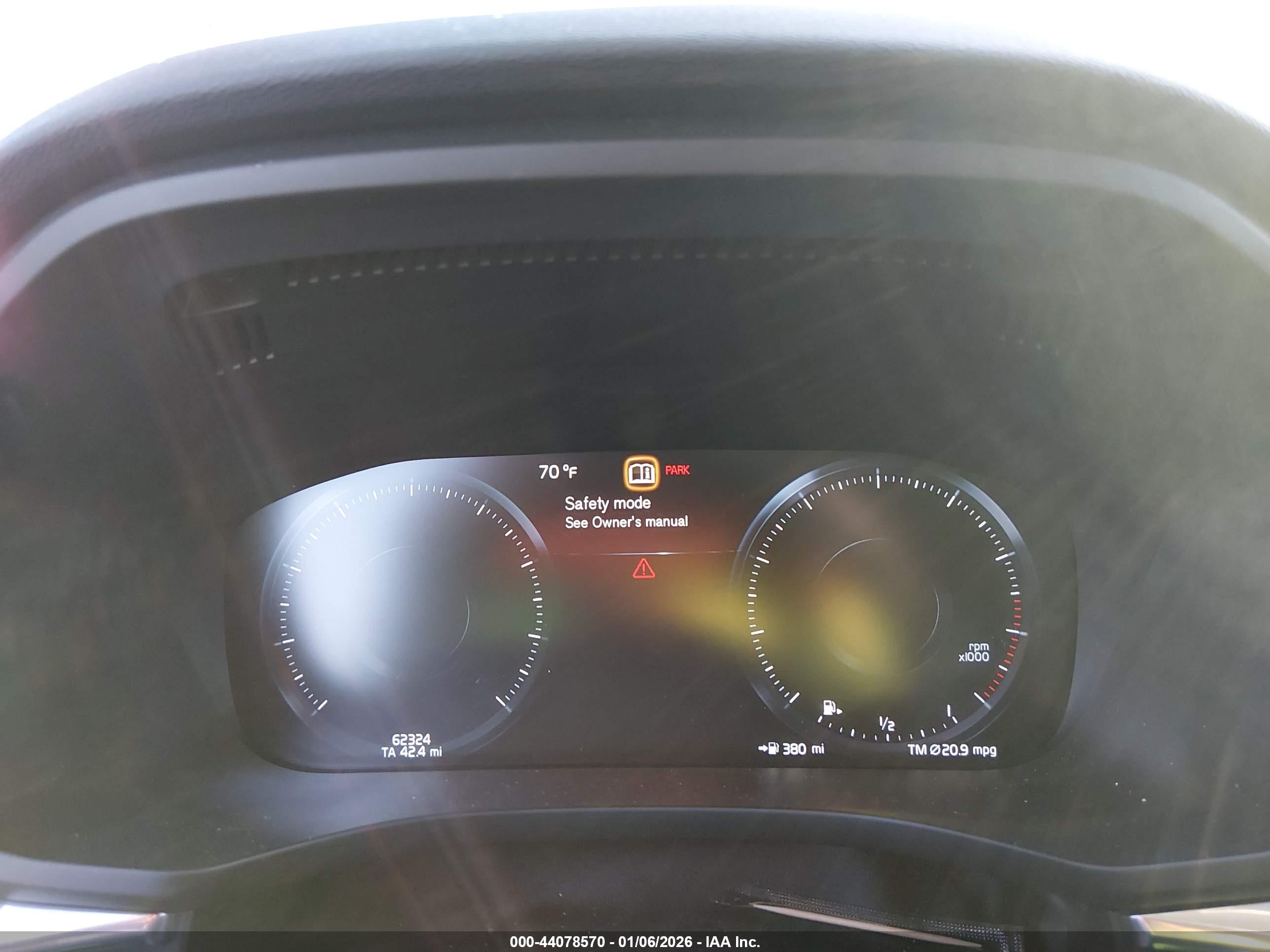 VOLVO XC60 image 7