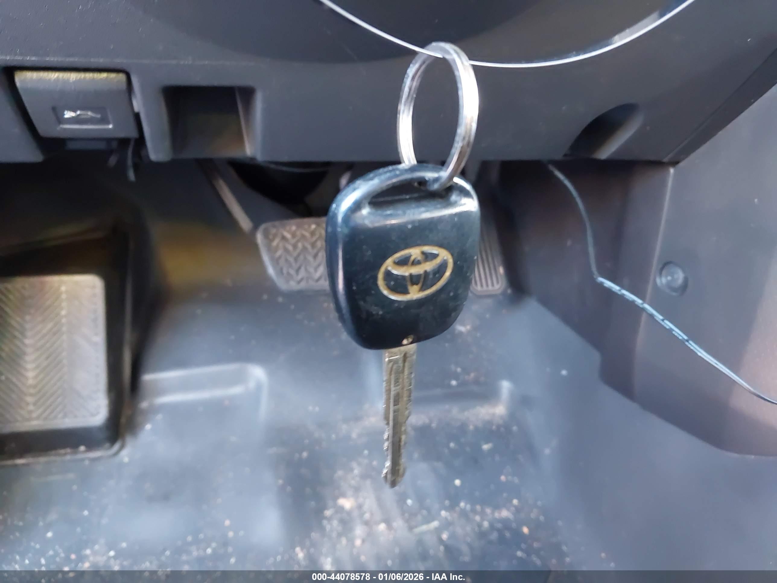 TOYOTA FJ image 11