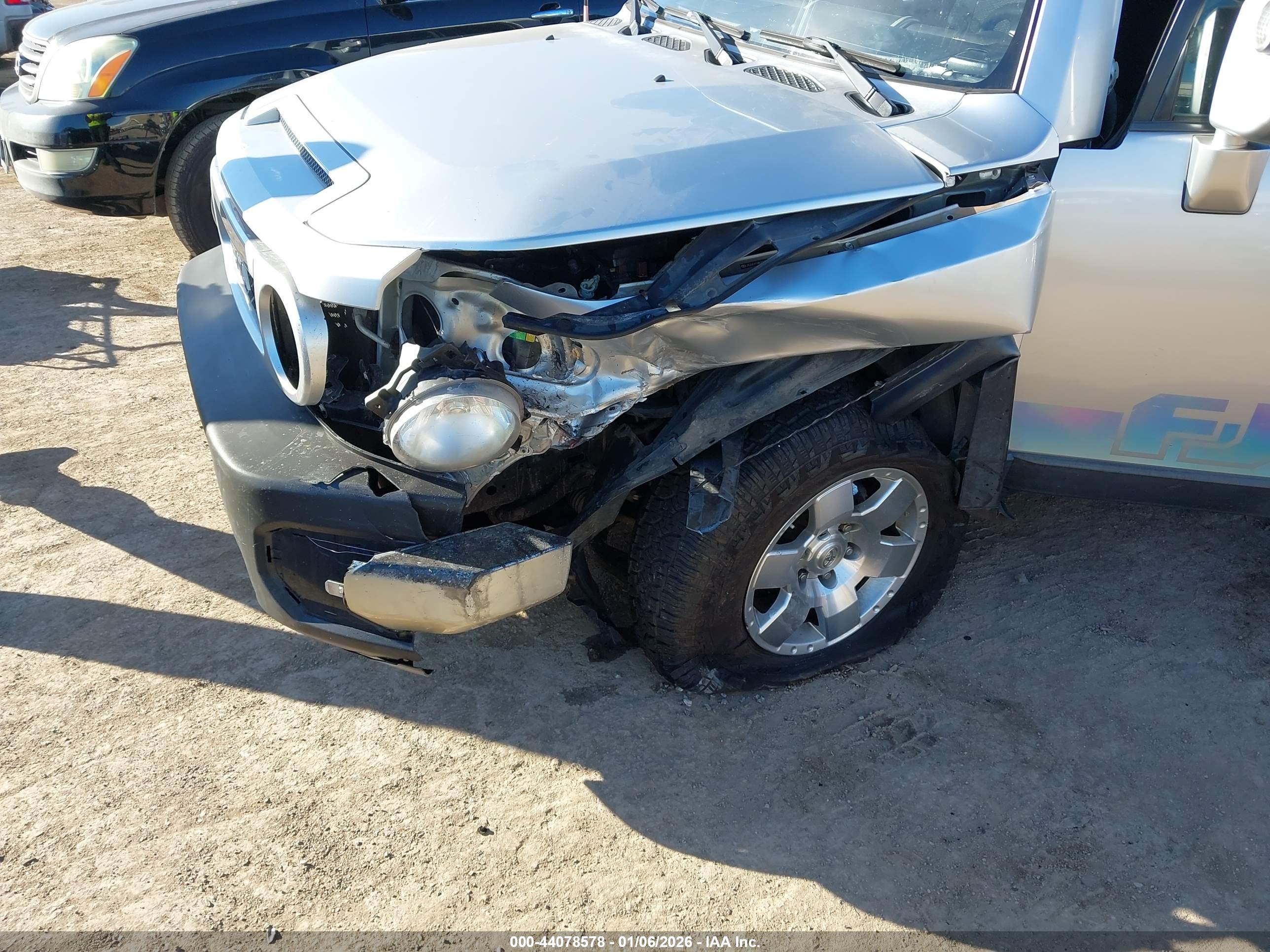 TOYOTA FJ image 6