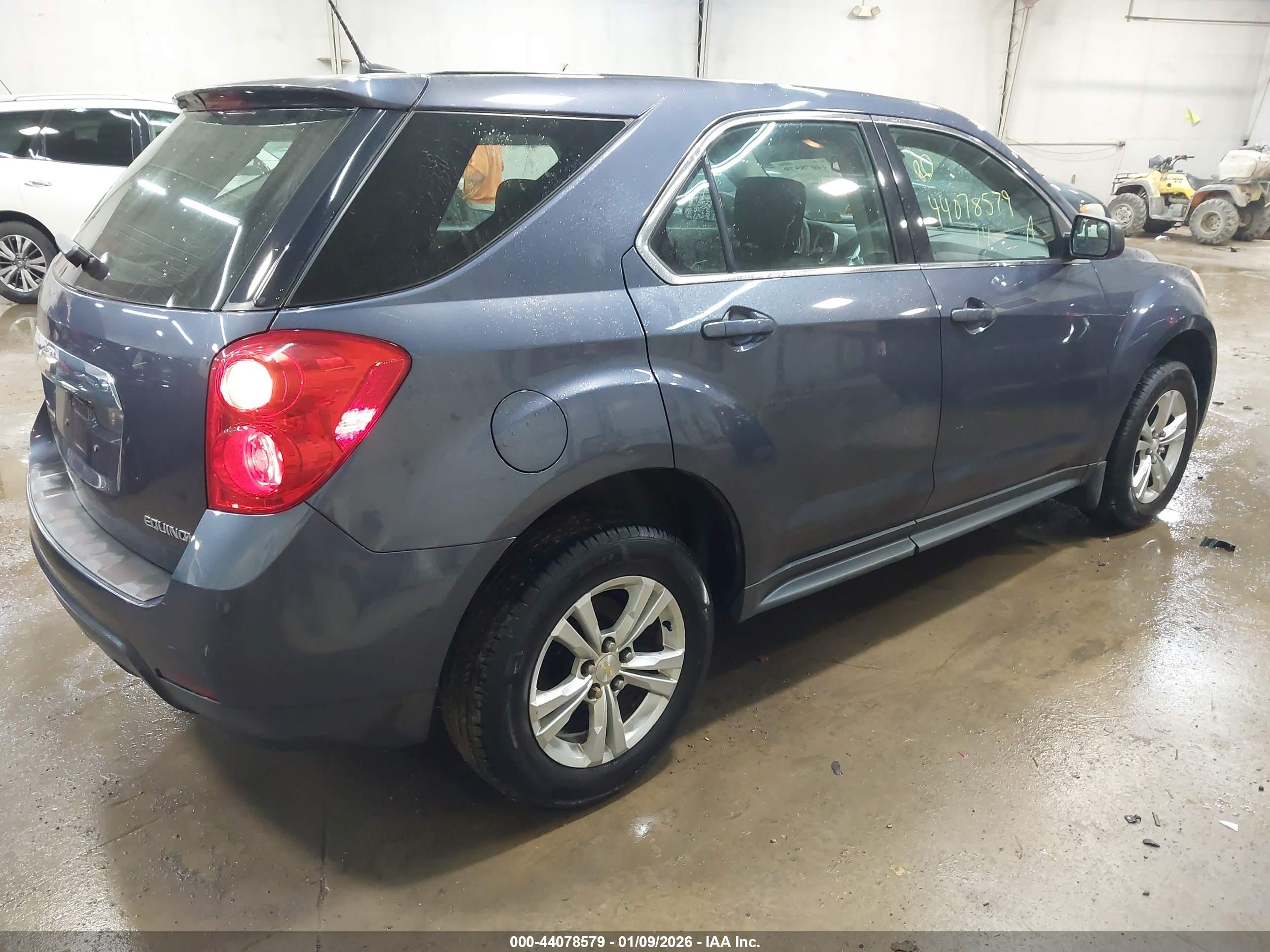 CHEVROLET EQUINOX image 4