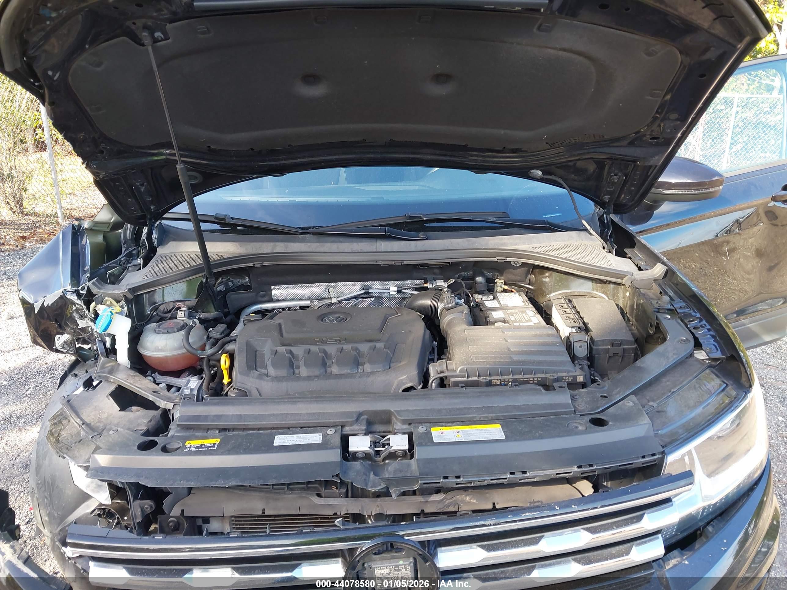 VOLKSWAGEN TIGUAN image 10