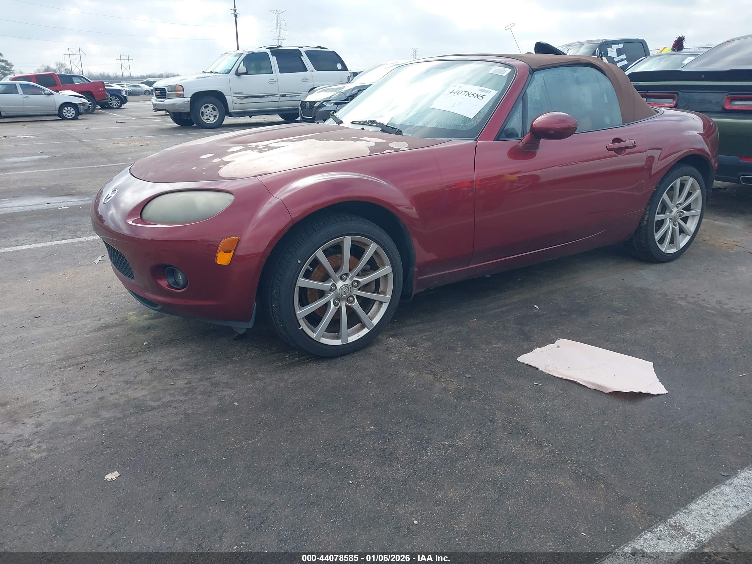 MAZDA MX-5 image 2