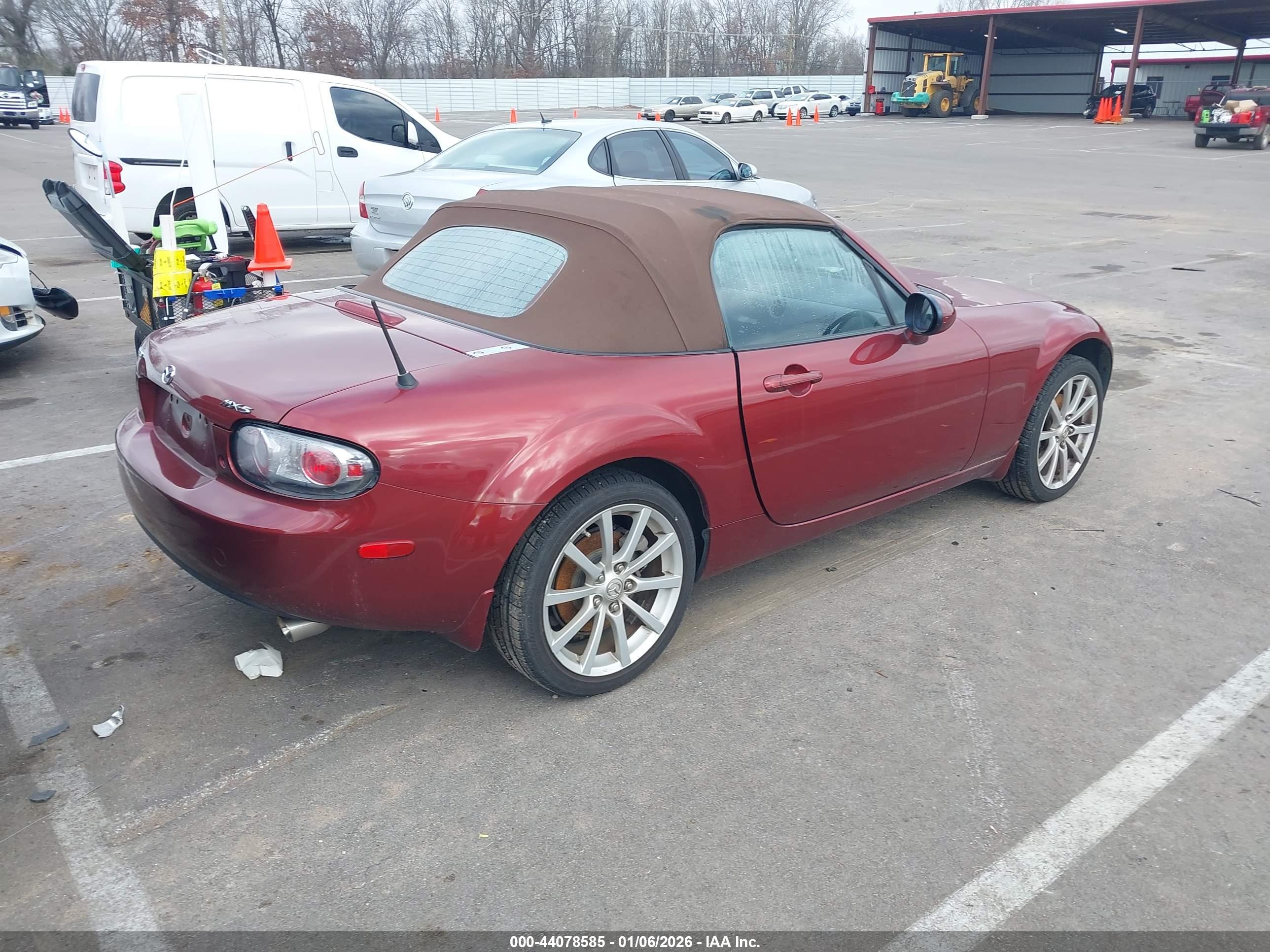 MAZDA MX-5 image 4