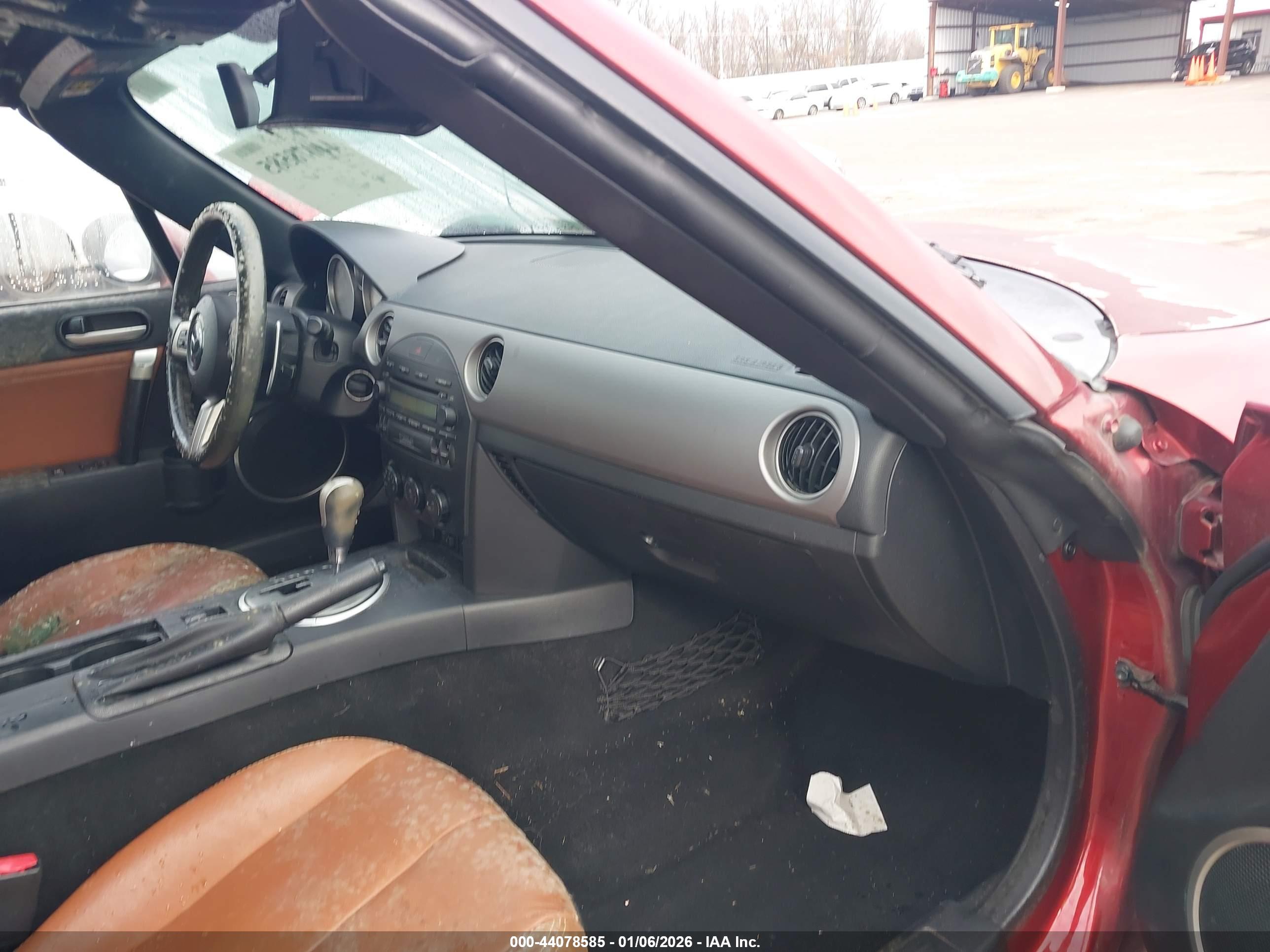 MAZDA MX-5 image 5