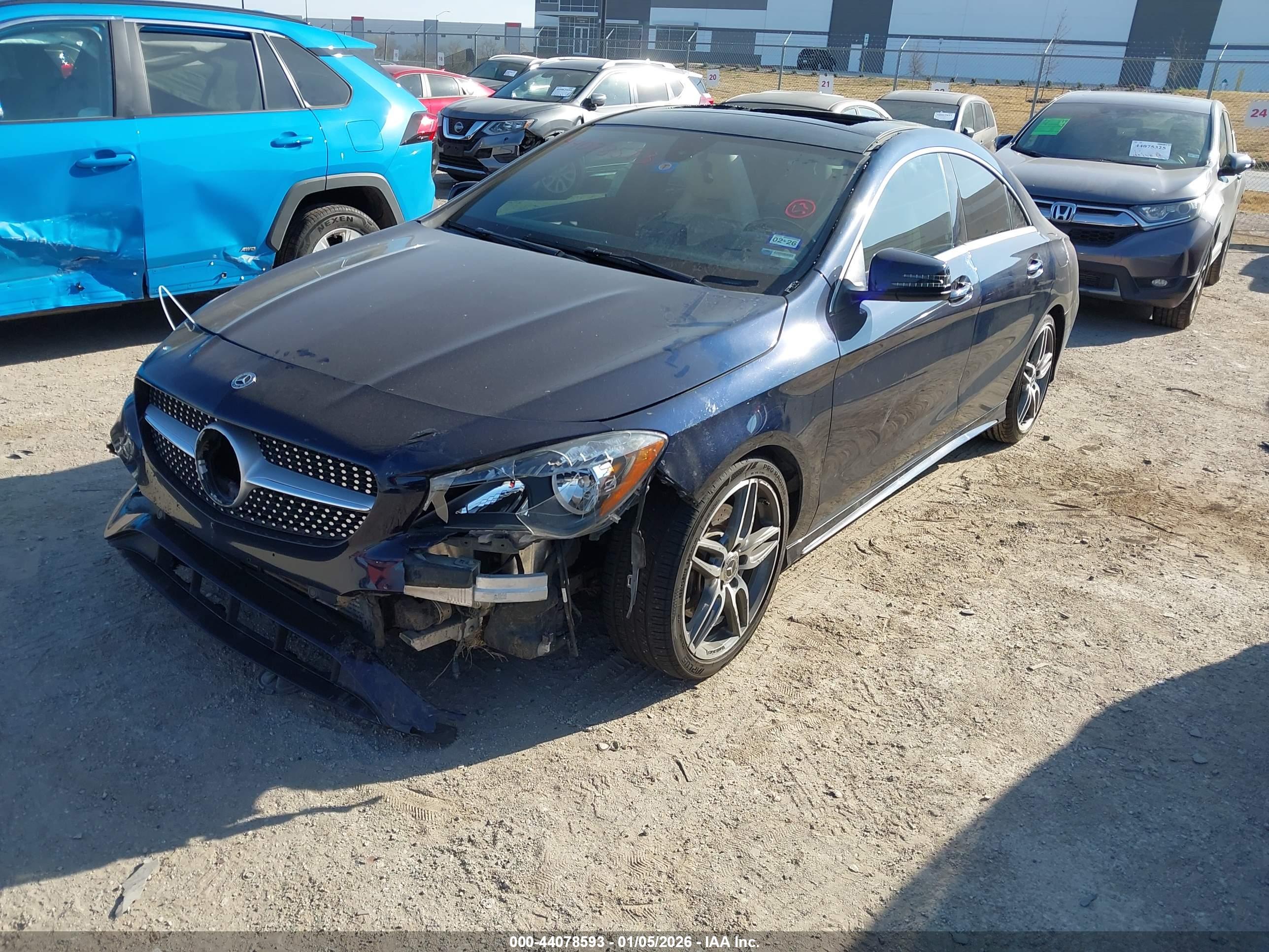 MERCEDES-BENZ CLA image 2