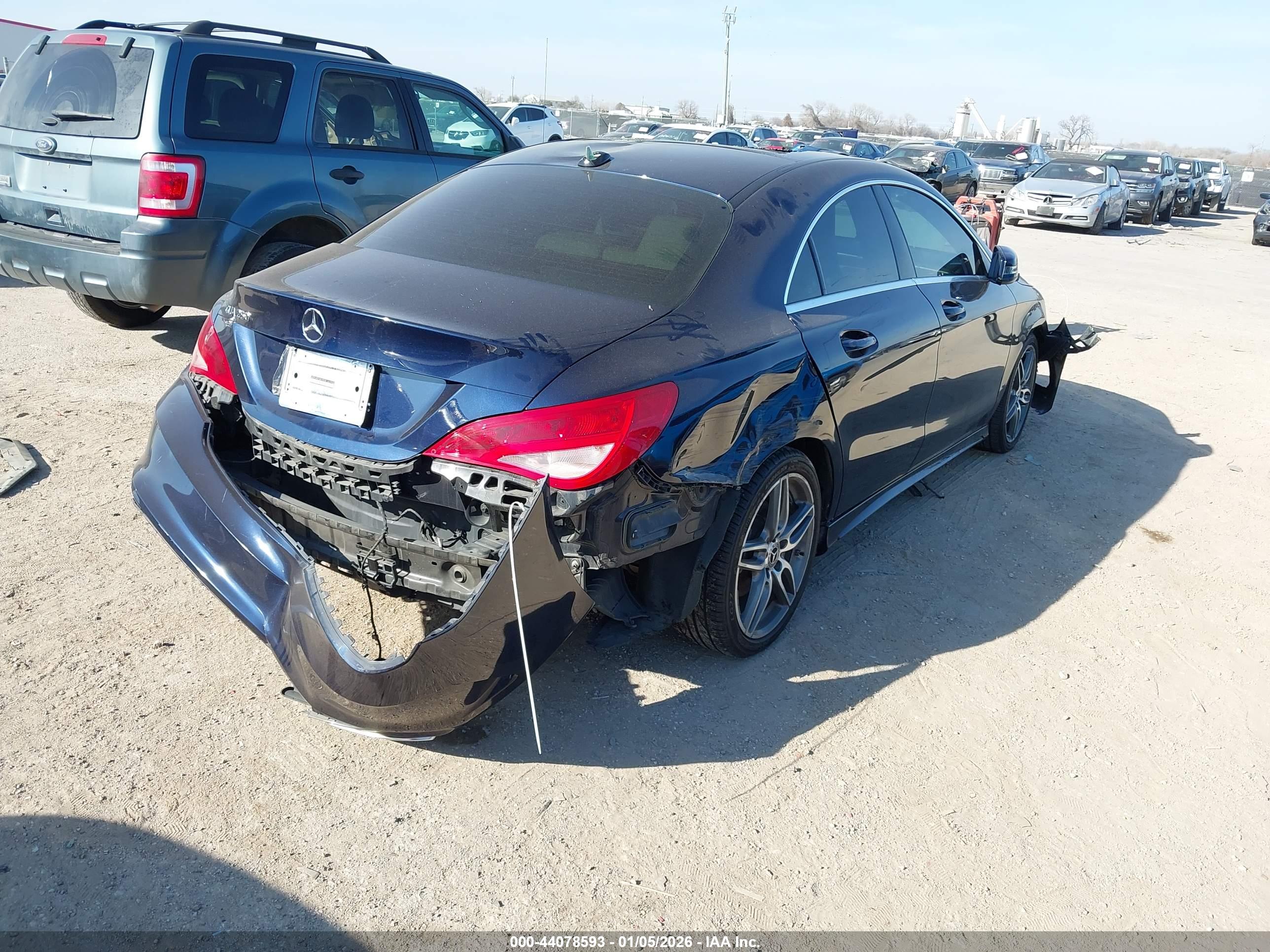 MERCEDES-BENZ CLA image 4