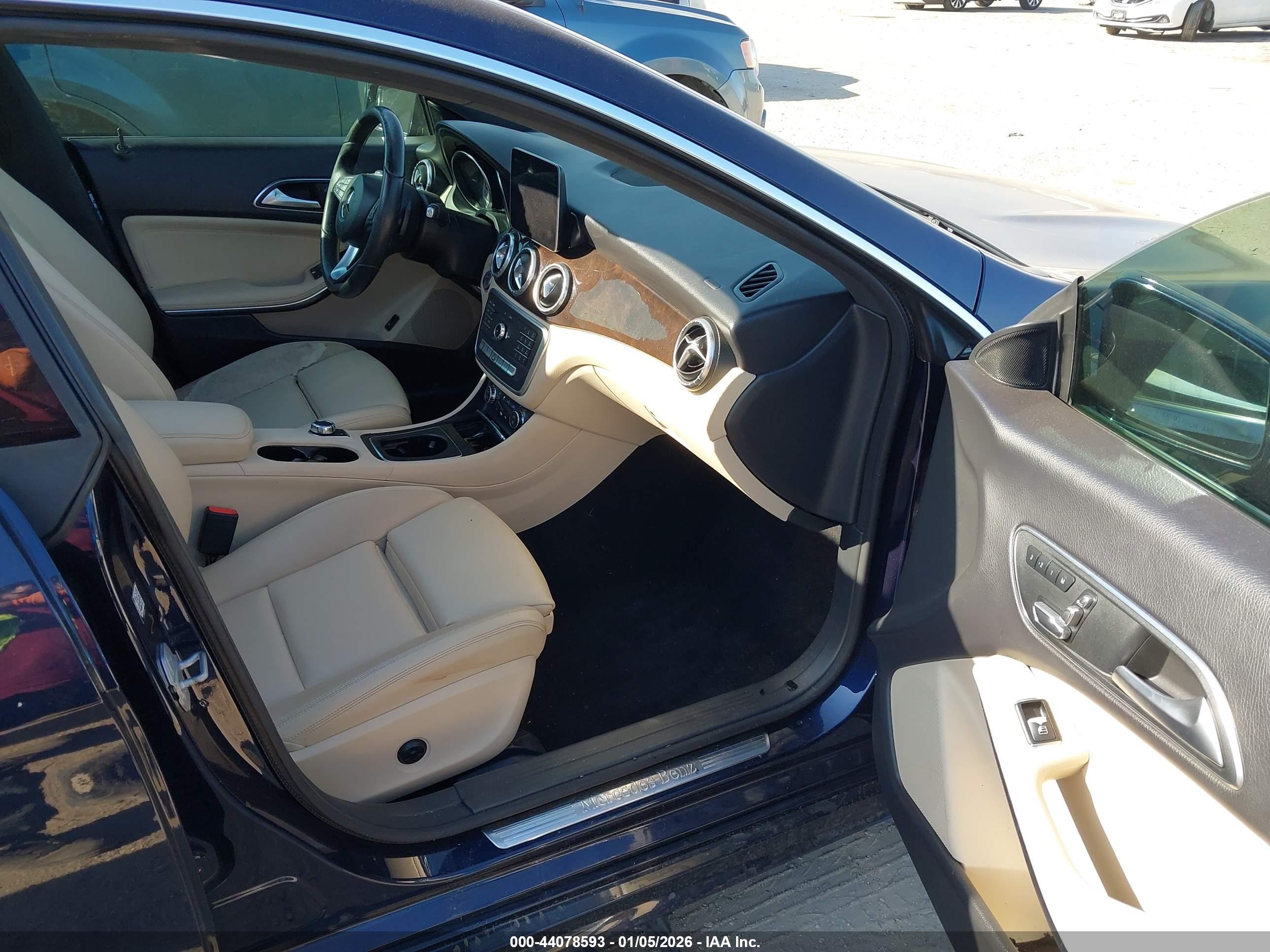 MERCEDES-BENZ CLA image 5