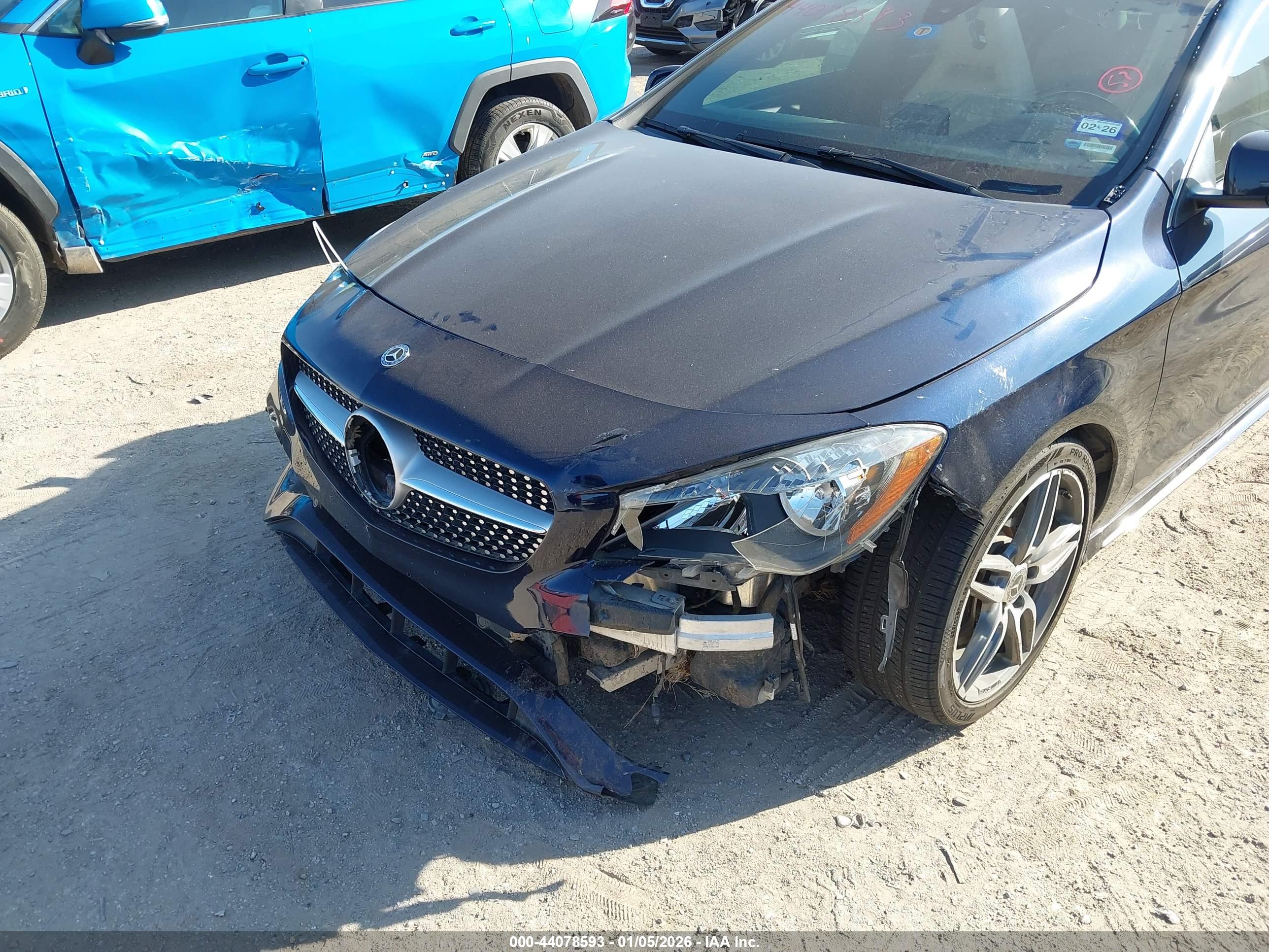 MERCEDES-BENZ CLA image 6