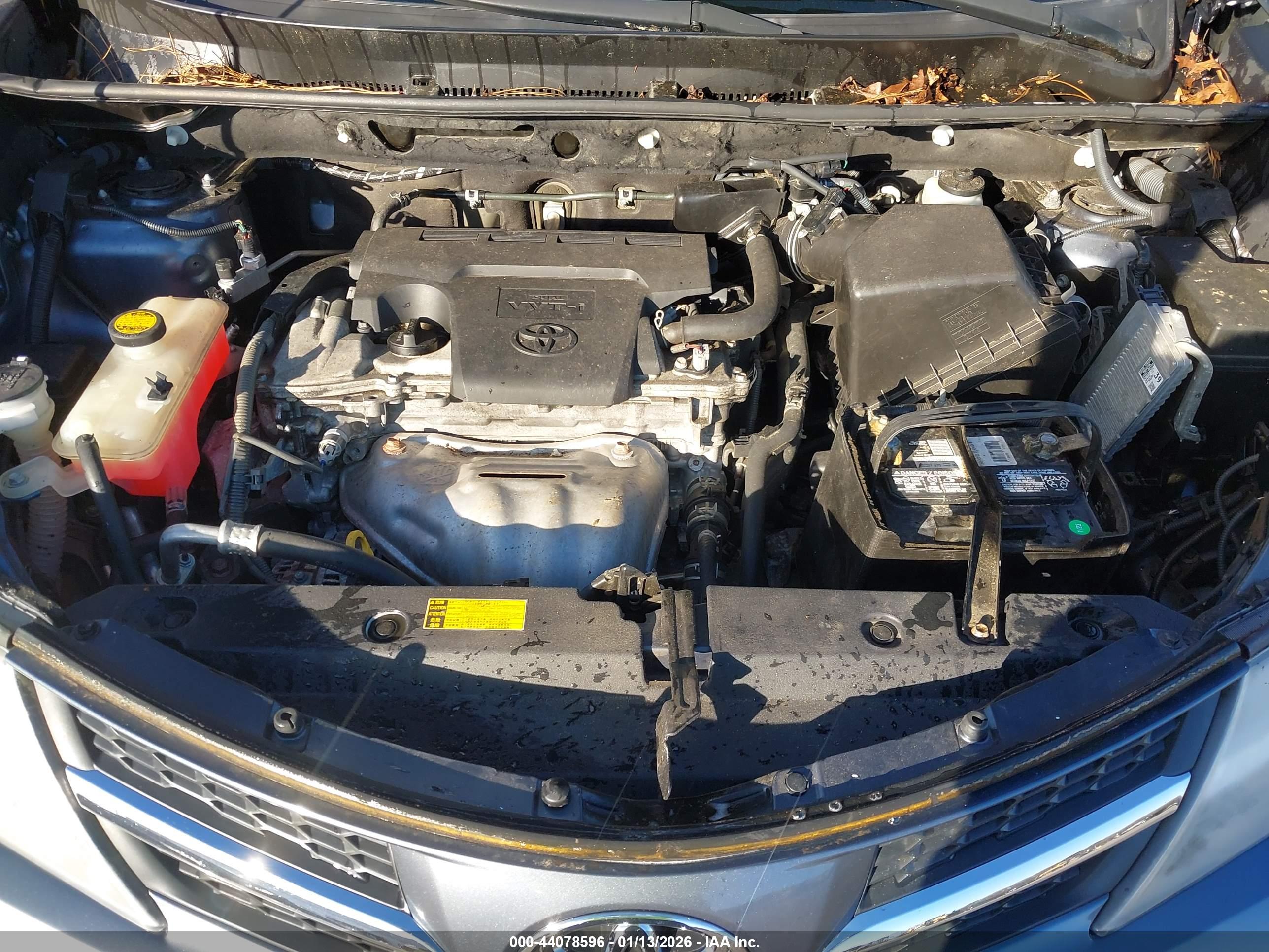 TOYOTA RAV4 image 10