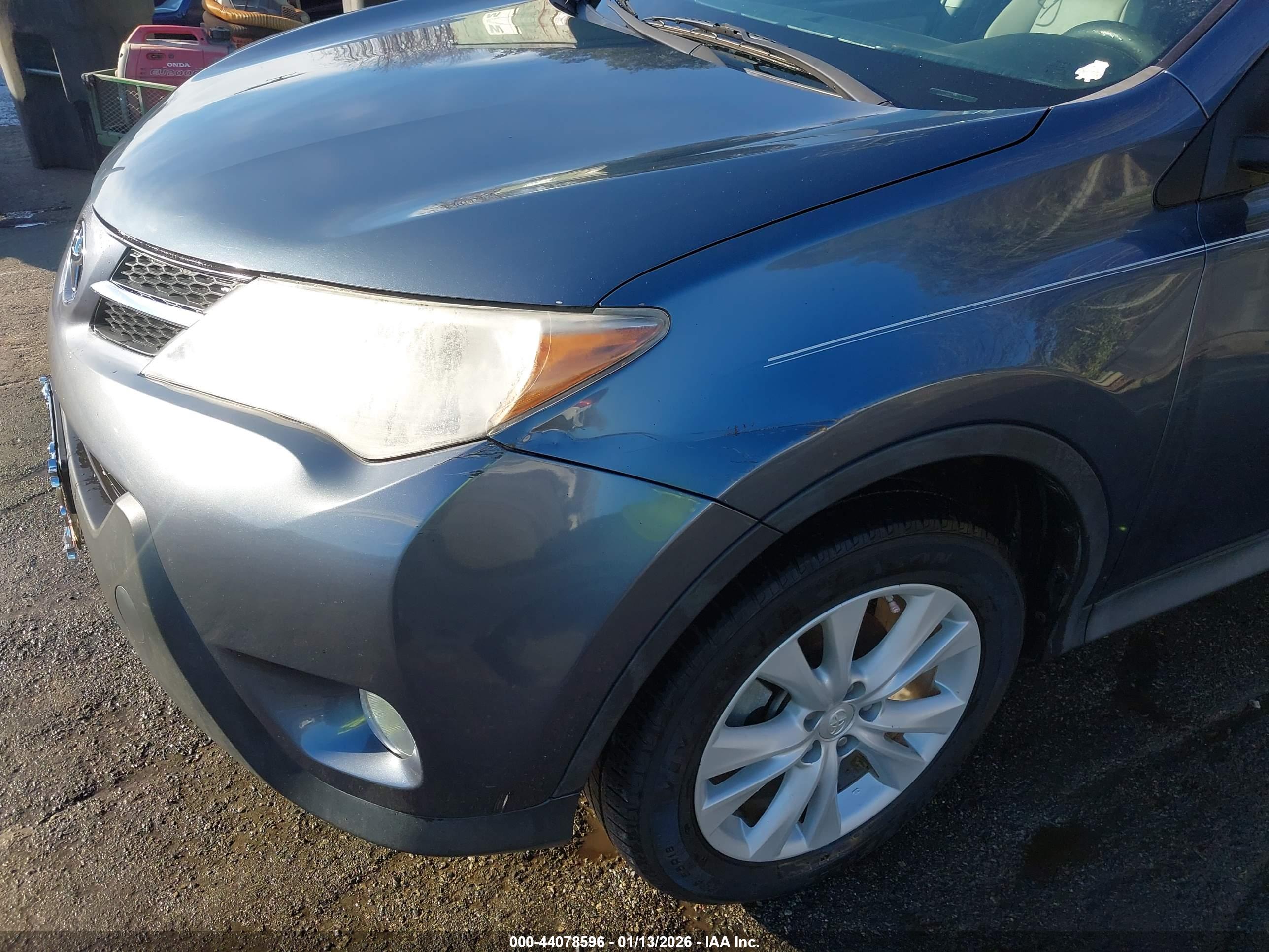 TOYOTA RAV4 image 6