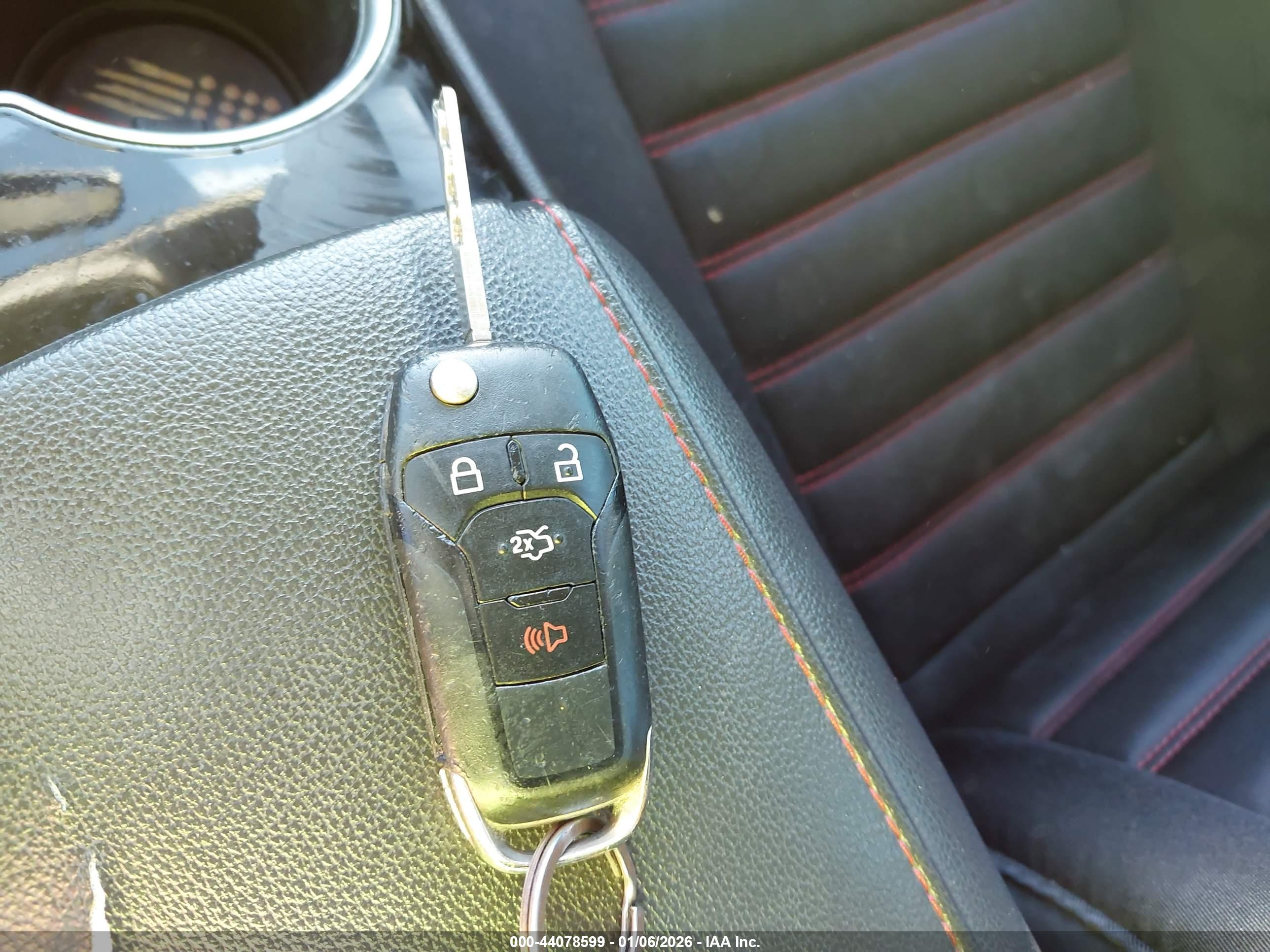 FORD FUSION image 11