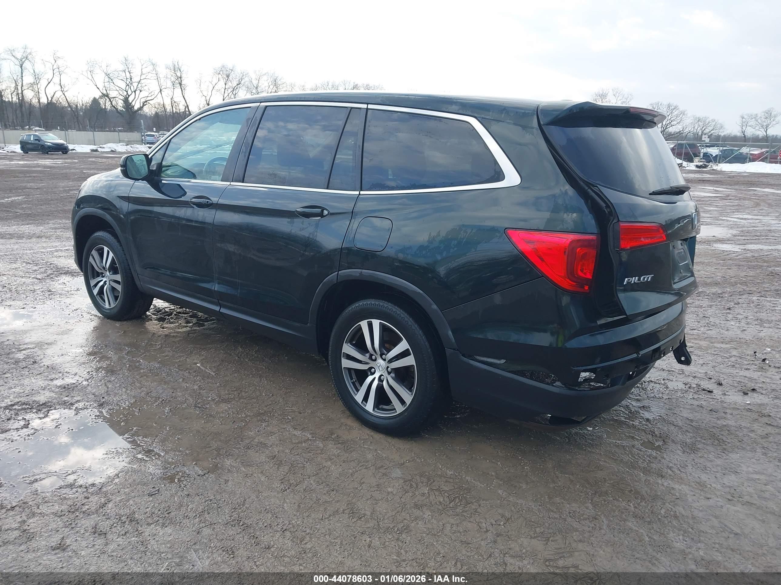 HONDA PILOT image 3
