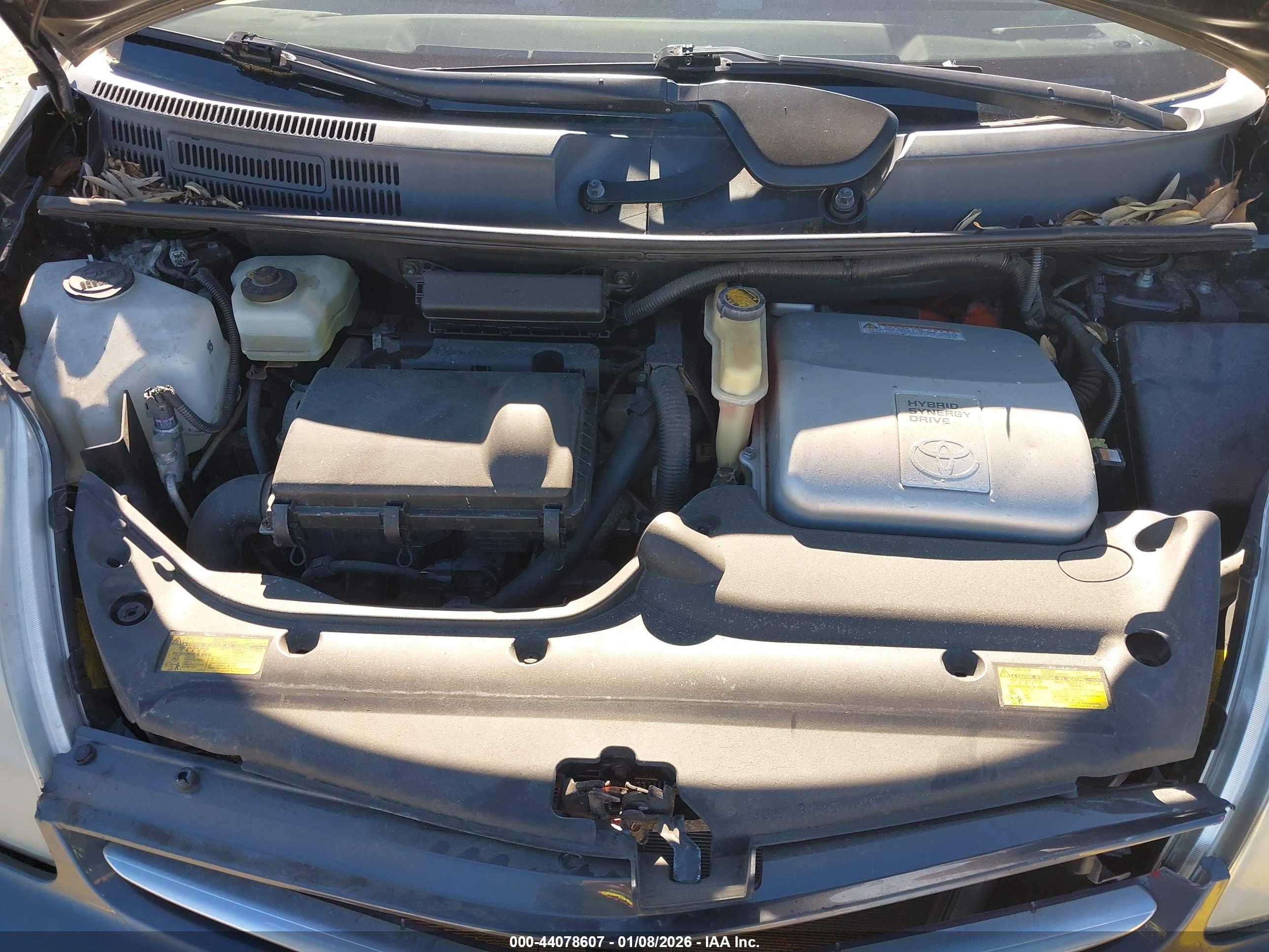TOYOTA PRIUS image 10