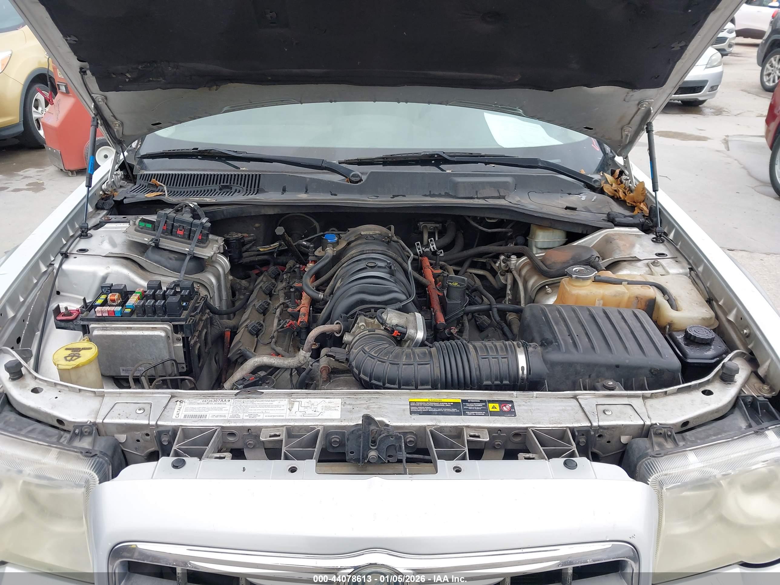 CHRYSLER 300C image 10