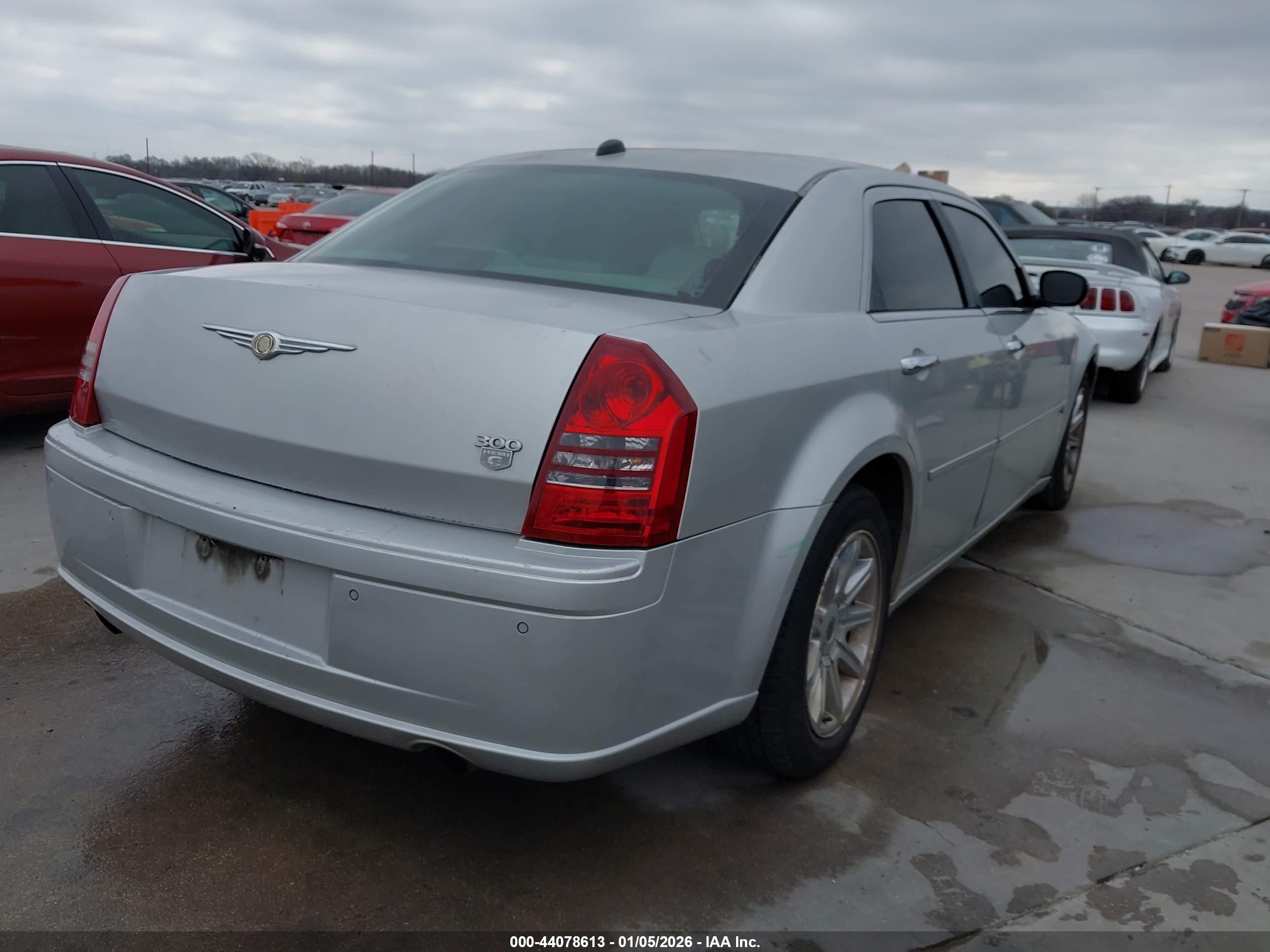 CHRYSLER 300C image 4